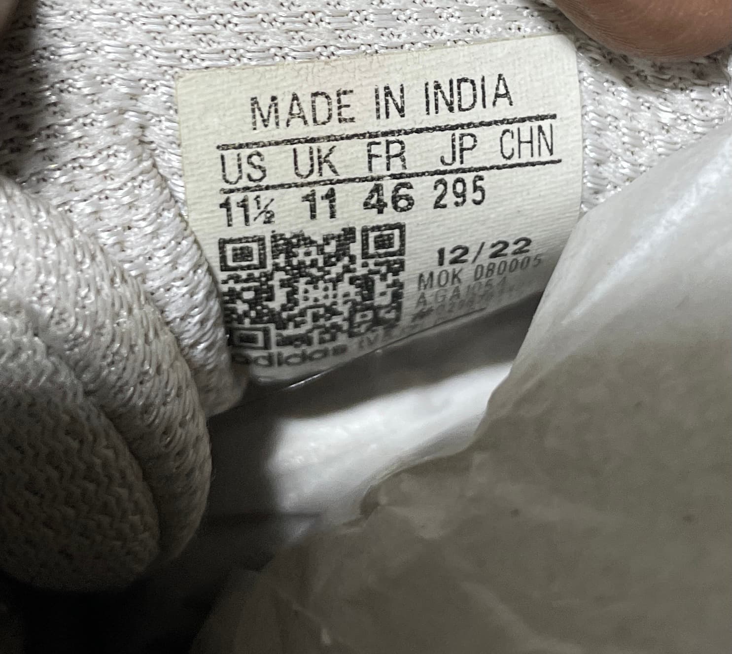 Adidas thrift running shoes India detail view