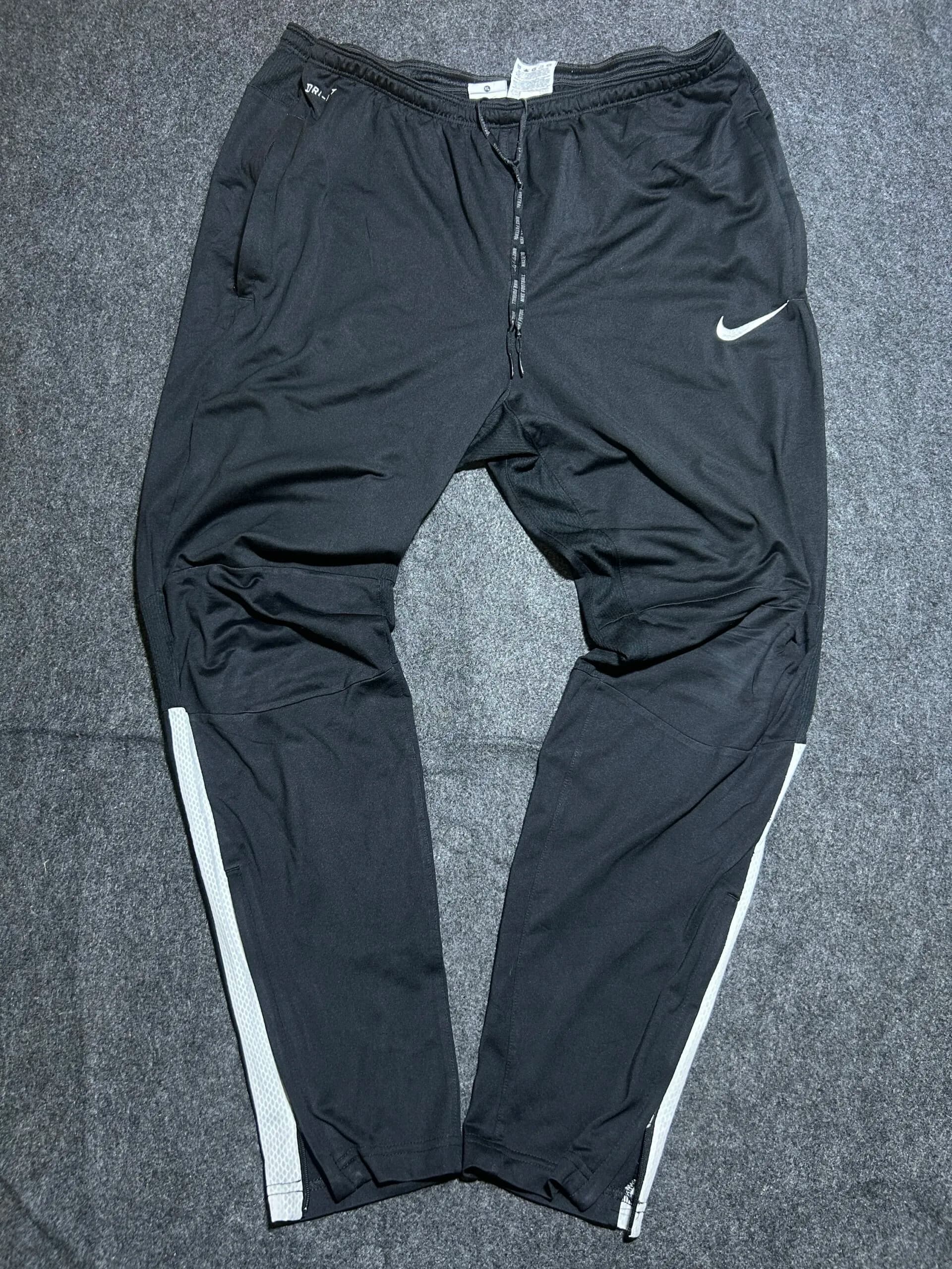 Nike Original Dri-FIT Lightweight Track Pants with Hem Zips Black | XL 34-38 | Unisex