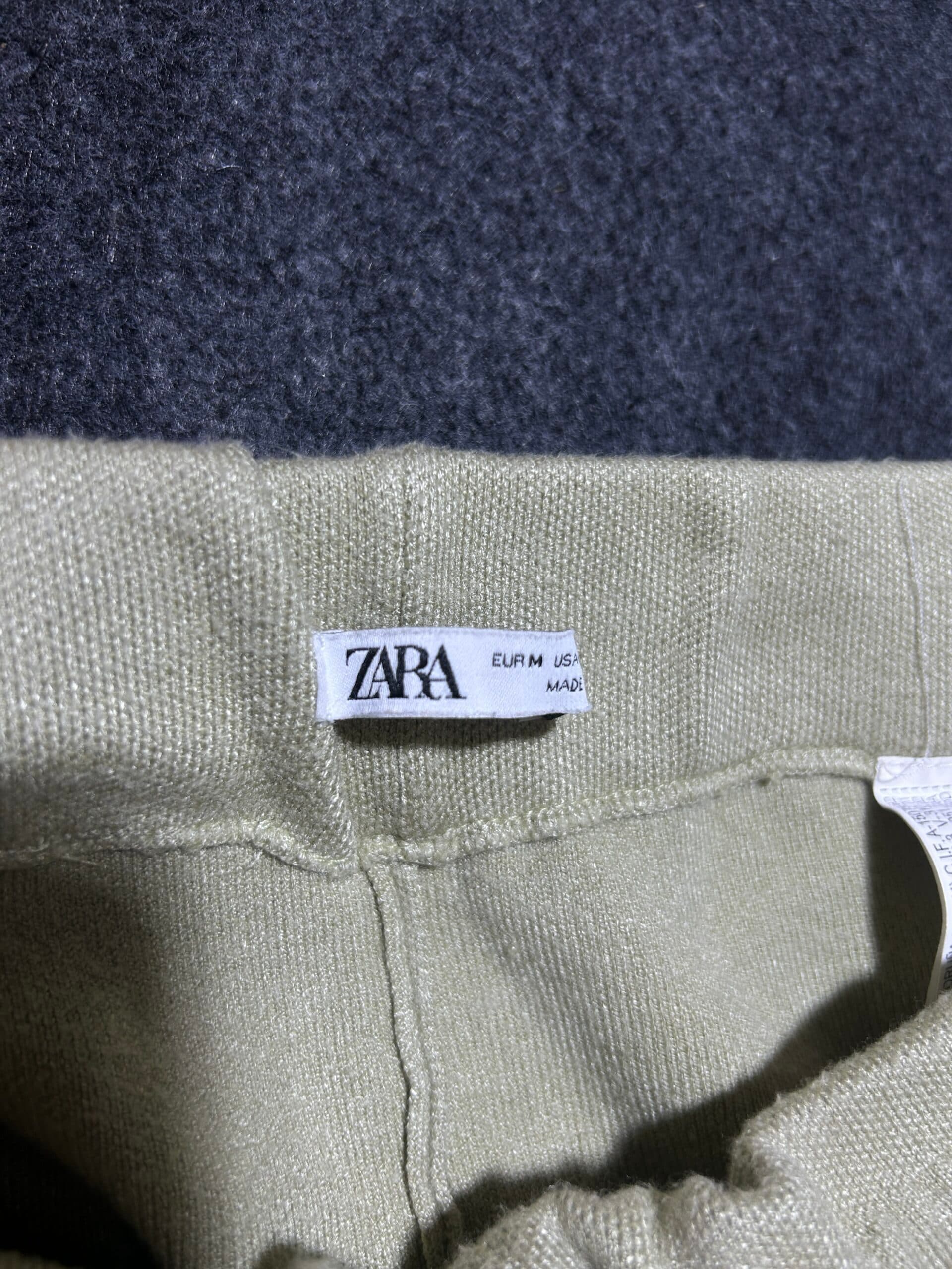 Zara thrift joggers India detail view
