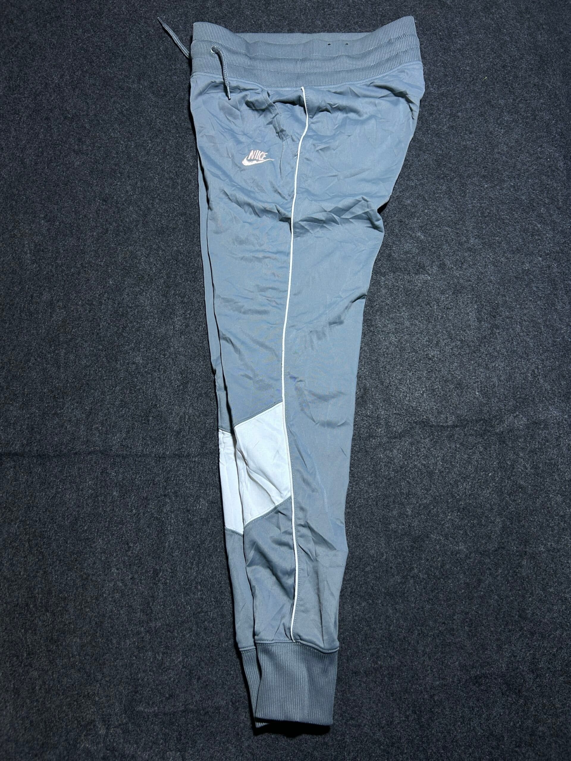 Nike thrift track pants India detail view