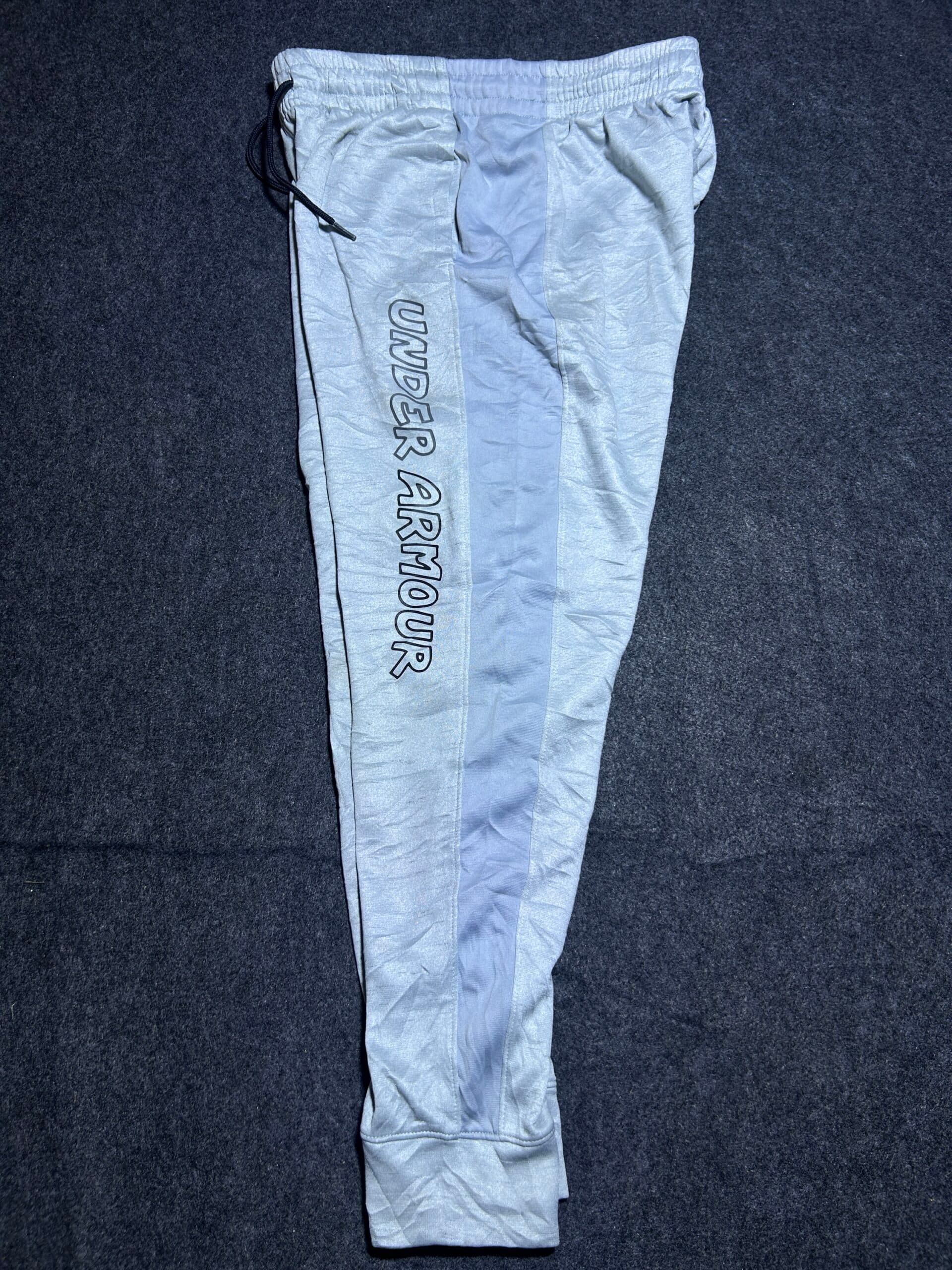 Under Armour thrift track pants India detail view