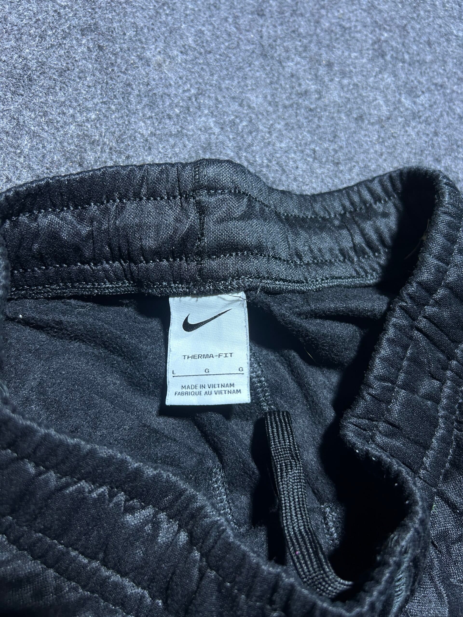Nike thrift track pants India detail view