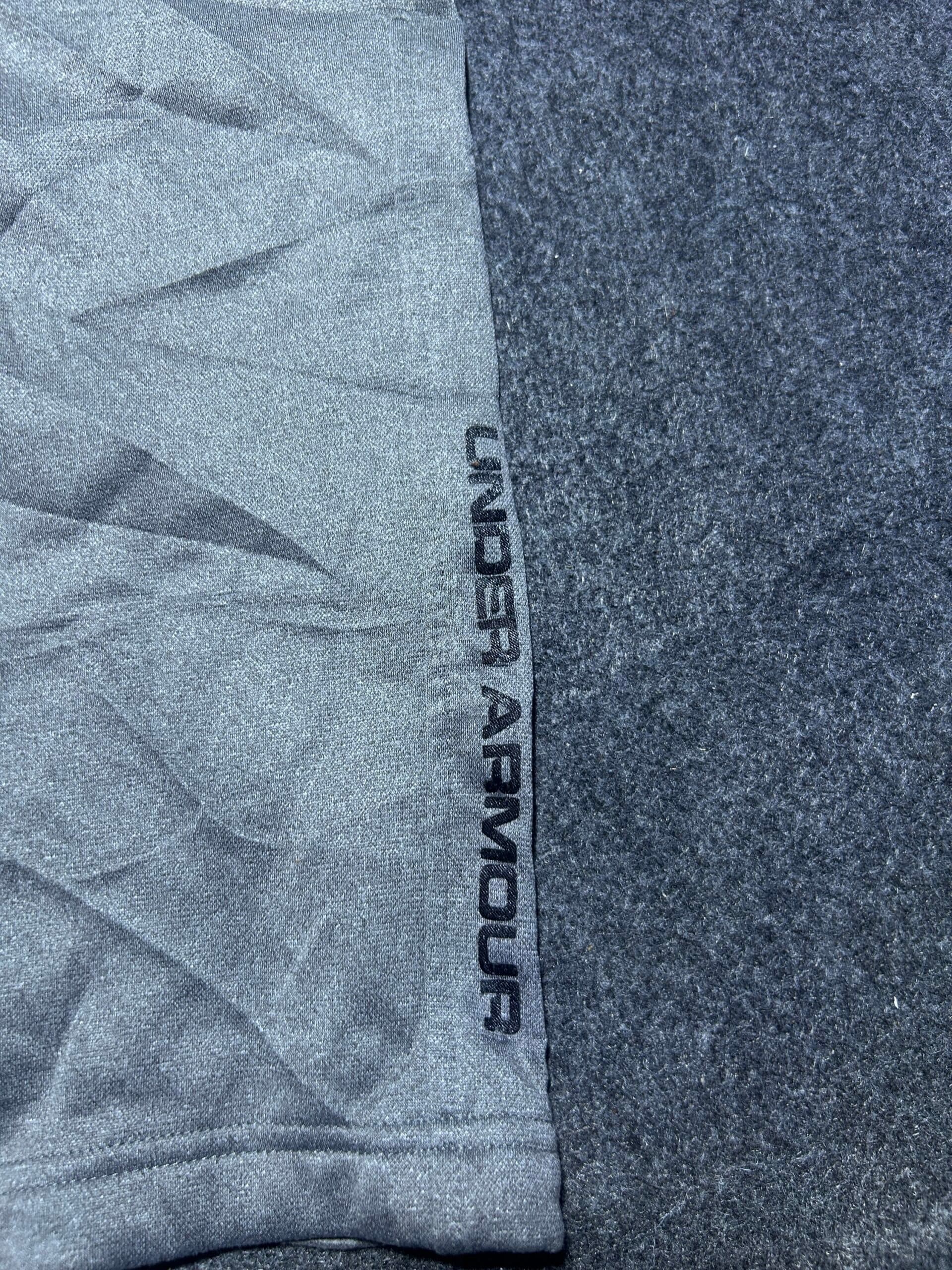 Under Armour thrift track pants India detail view