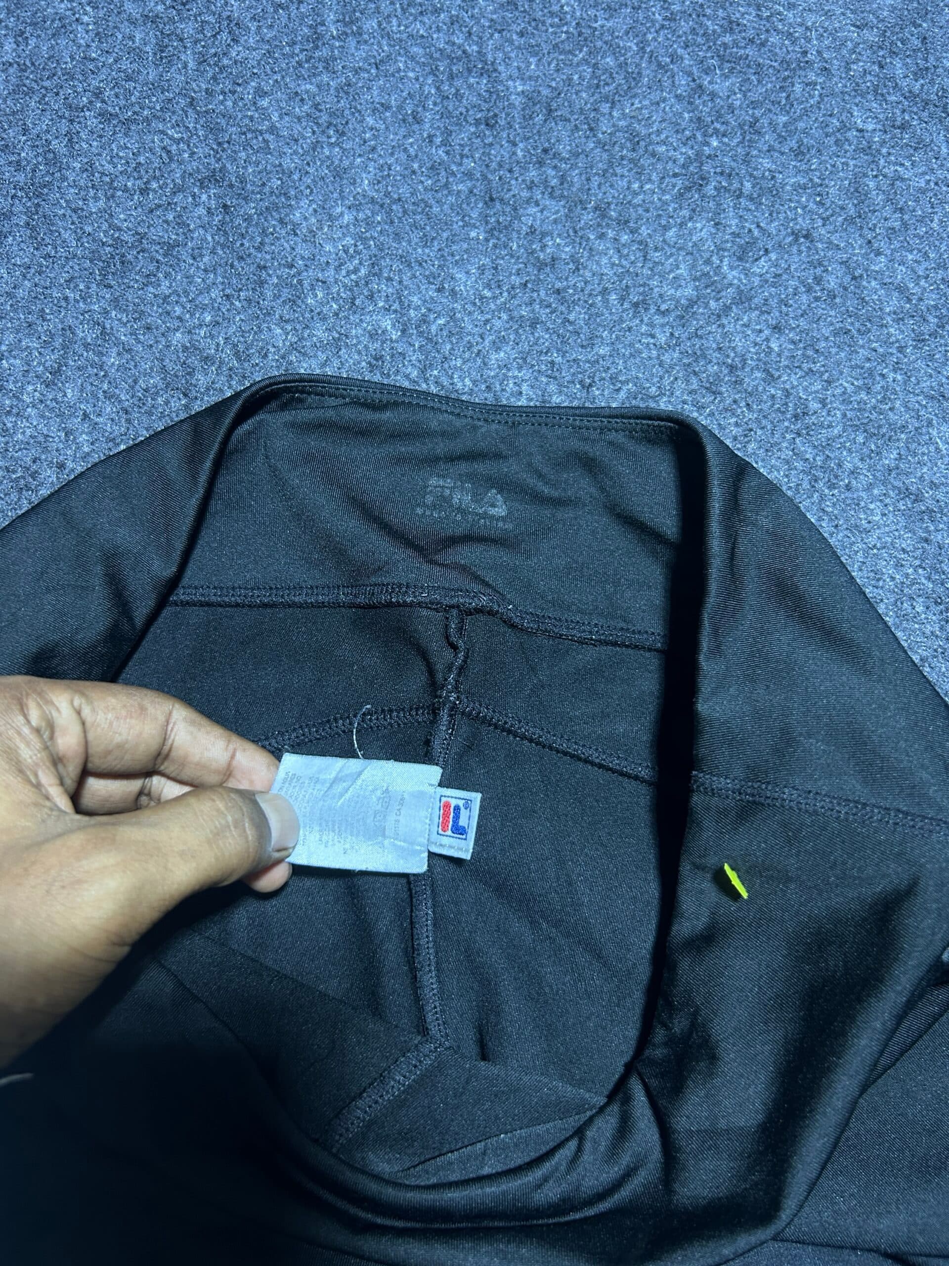 Fila thrift pants India detail view