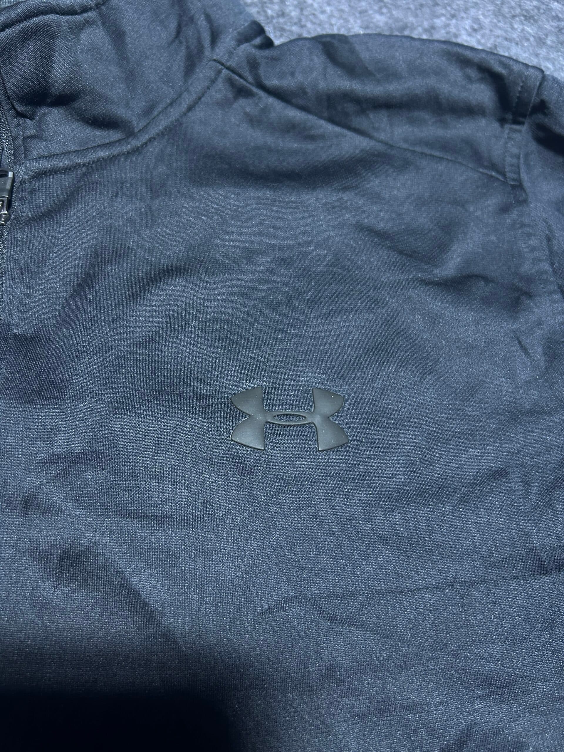 Under Armour ColdGear thrift t-shirt India close-up