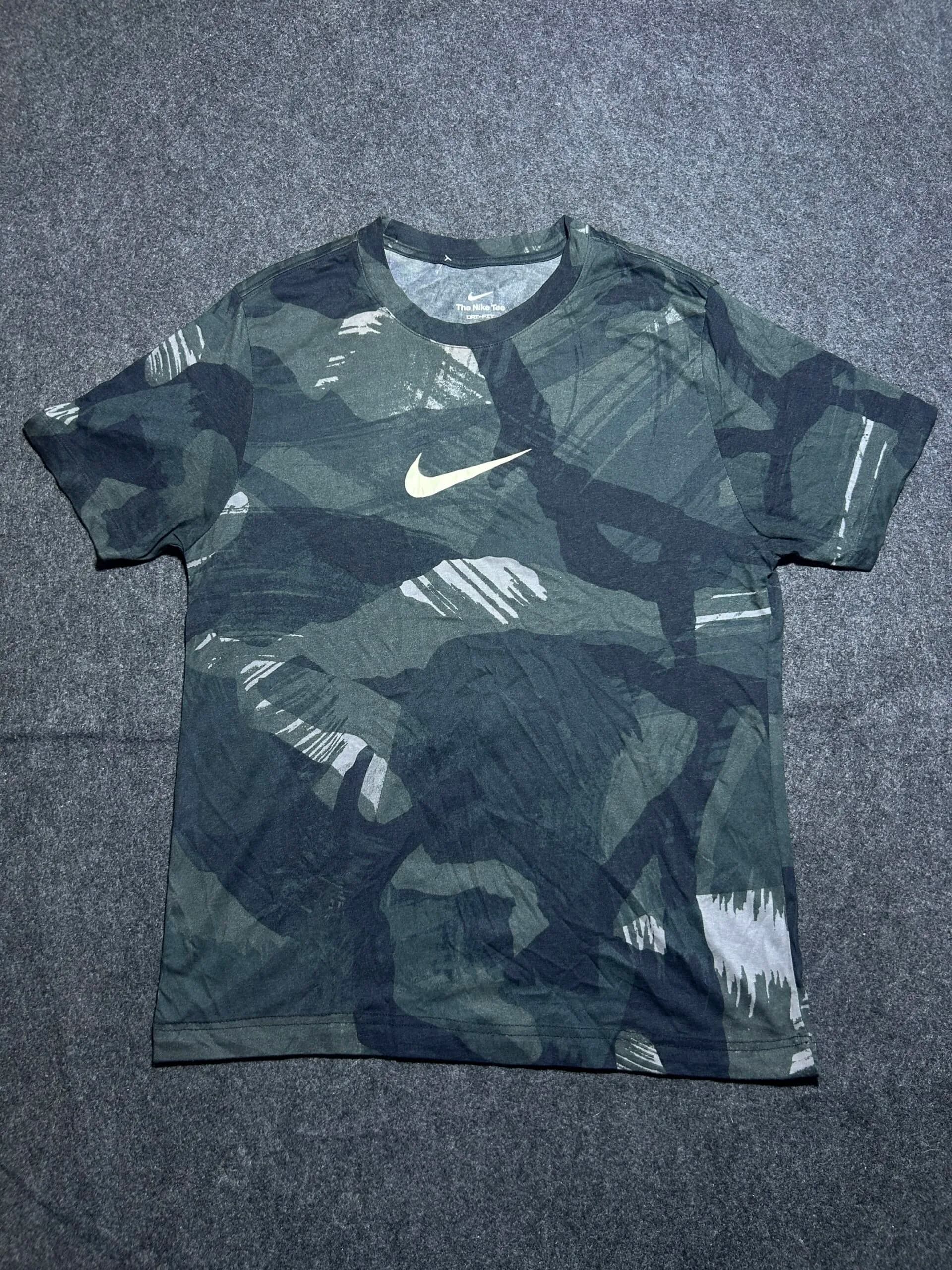 Nike Dri-FIT Camo Print T-Shirt – Dark Green/Black – Size M
