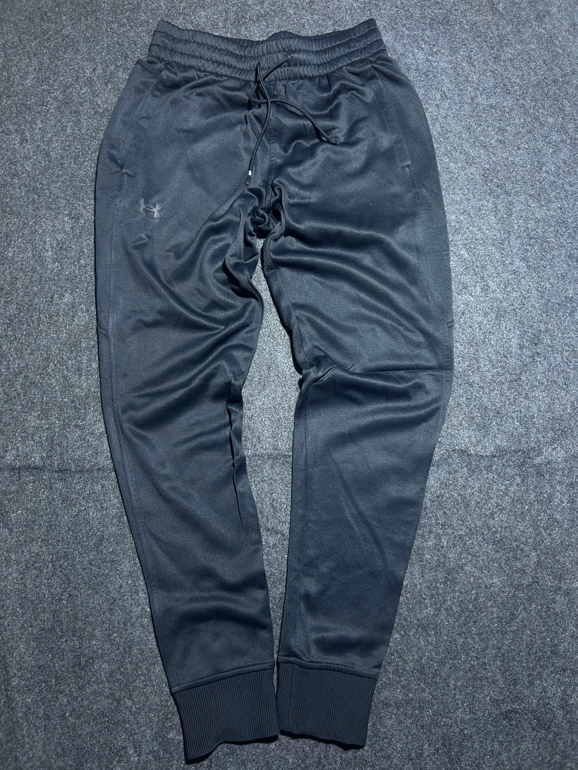 Under Armour ColdGear thrift track pants India