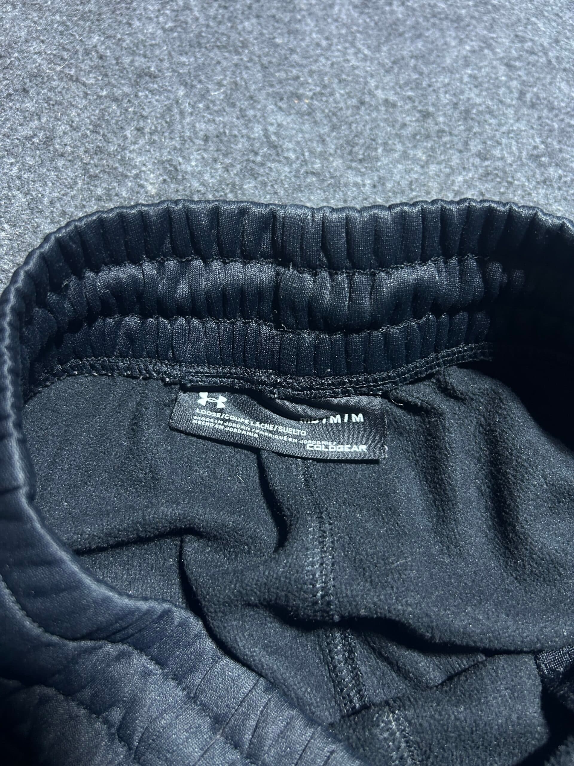 Under Armour ColdGear thrift track pants India close-up