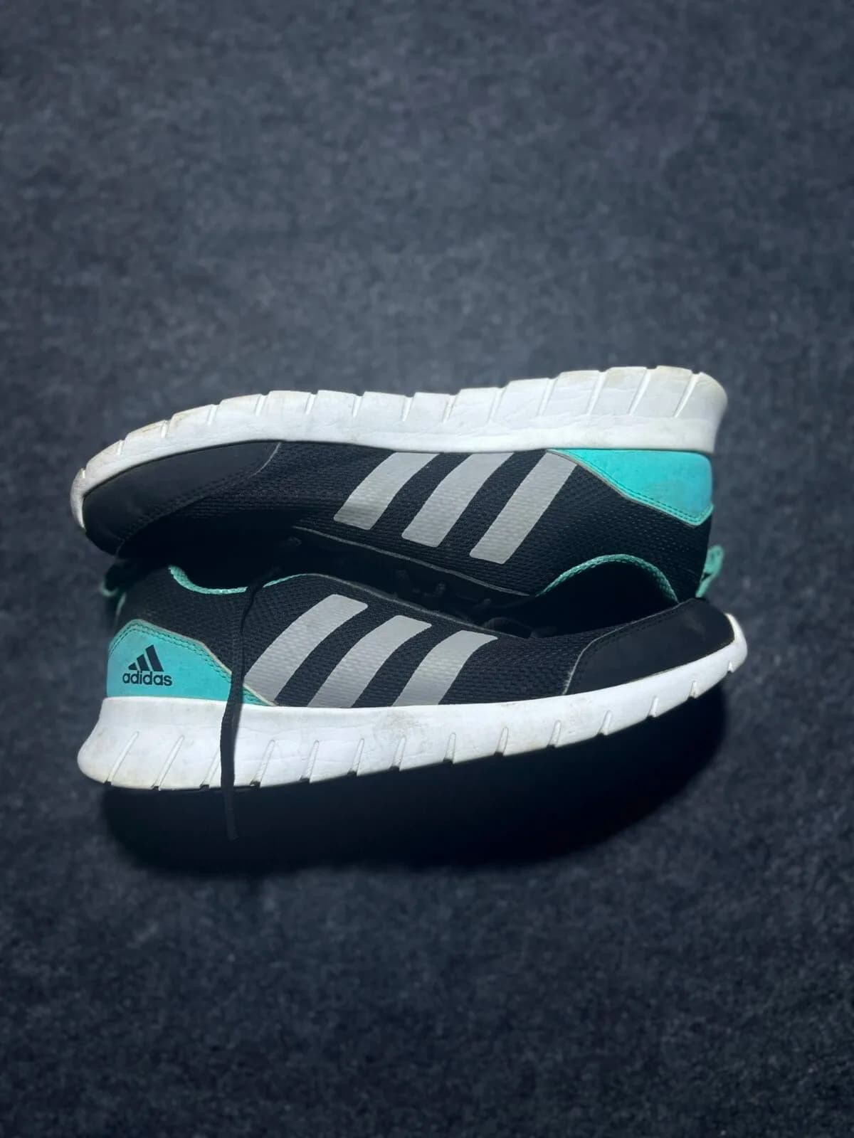 Adidas thrift running shoes India