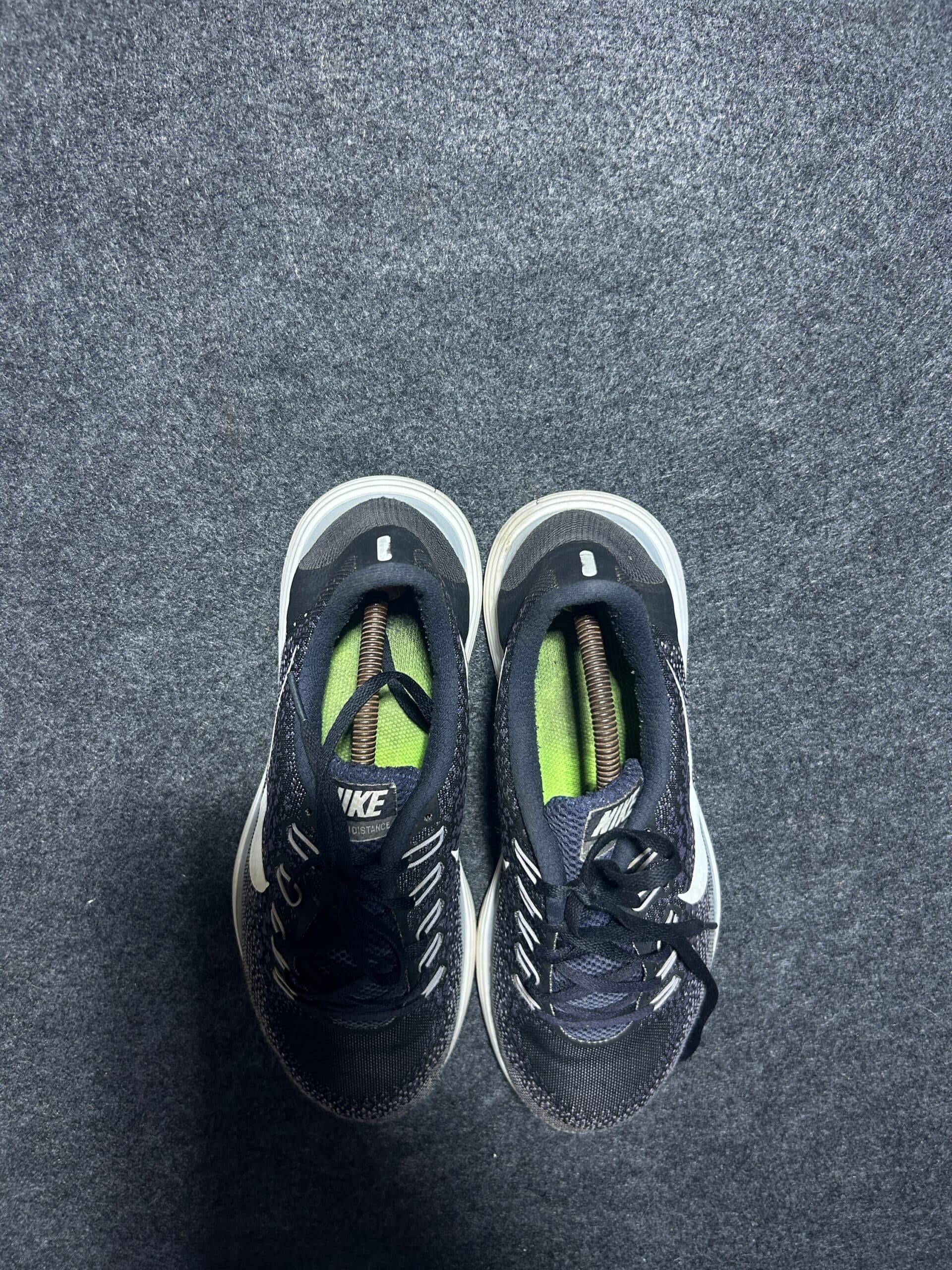 Nike thrift running shoes India detail view