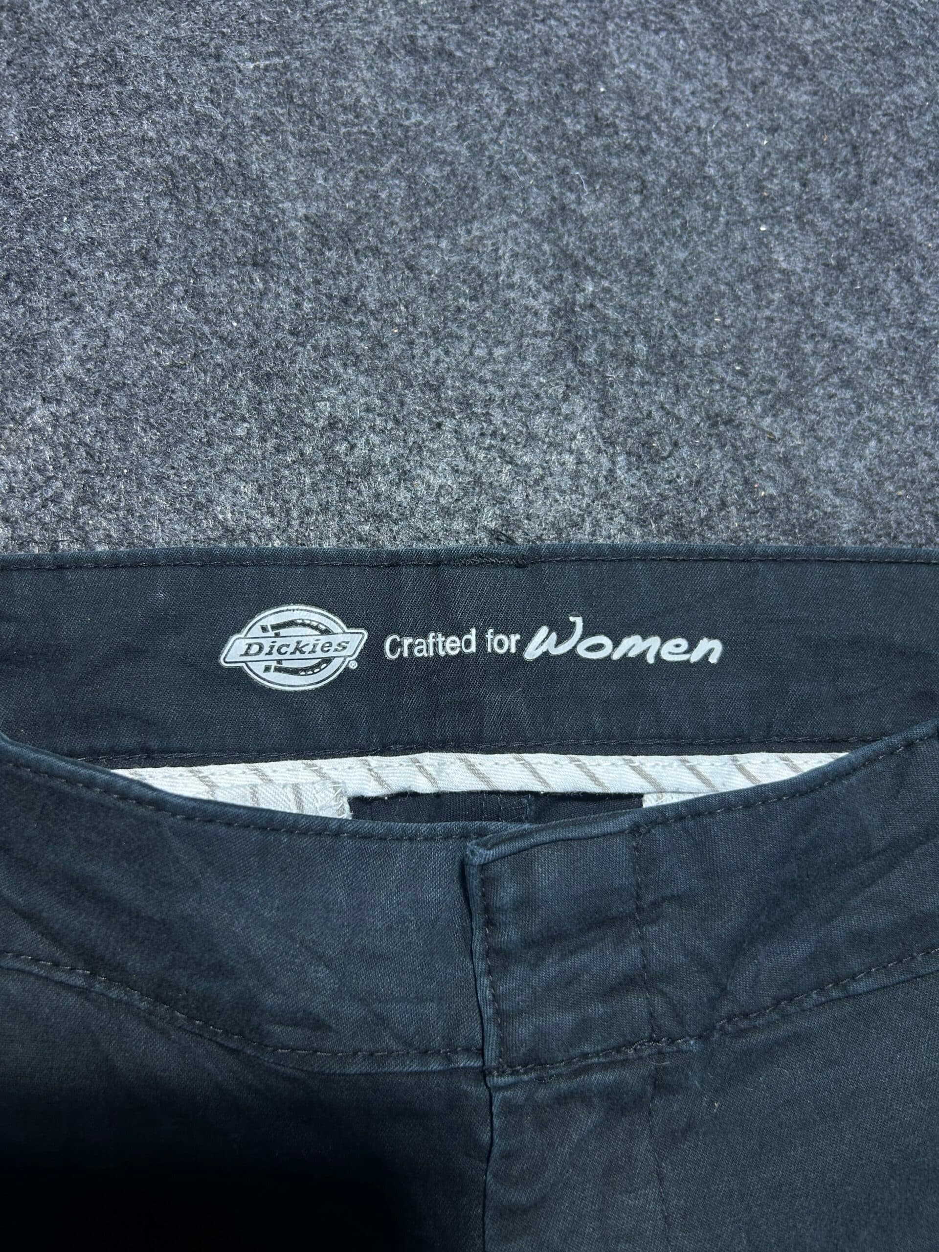Branded thrift pants India detail view
