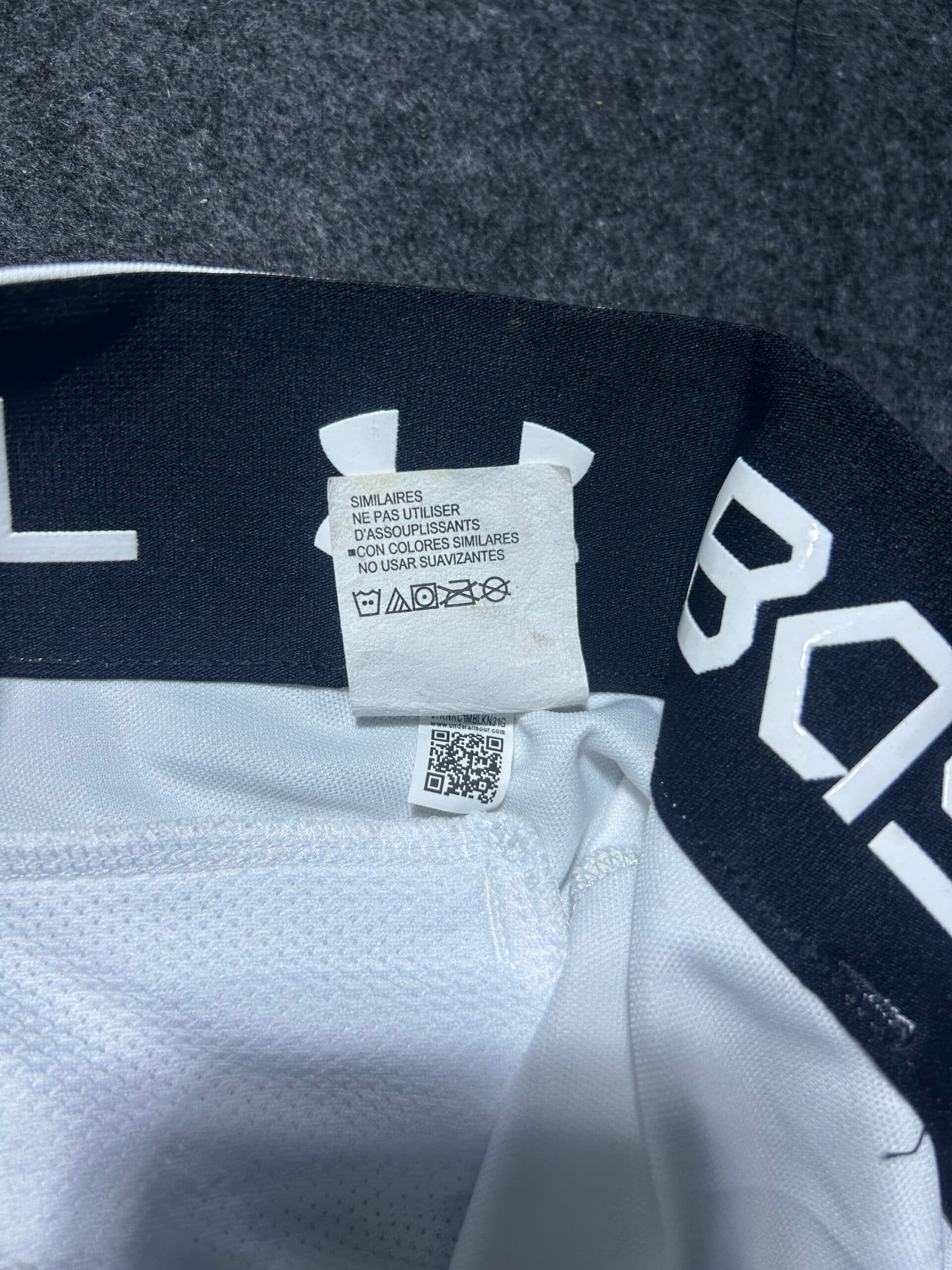 Under Armour thrift pants India close-up