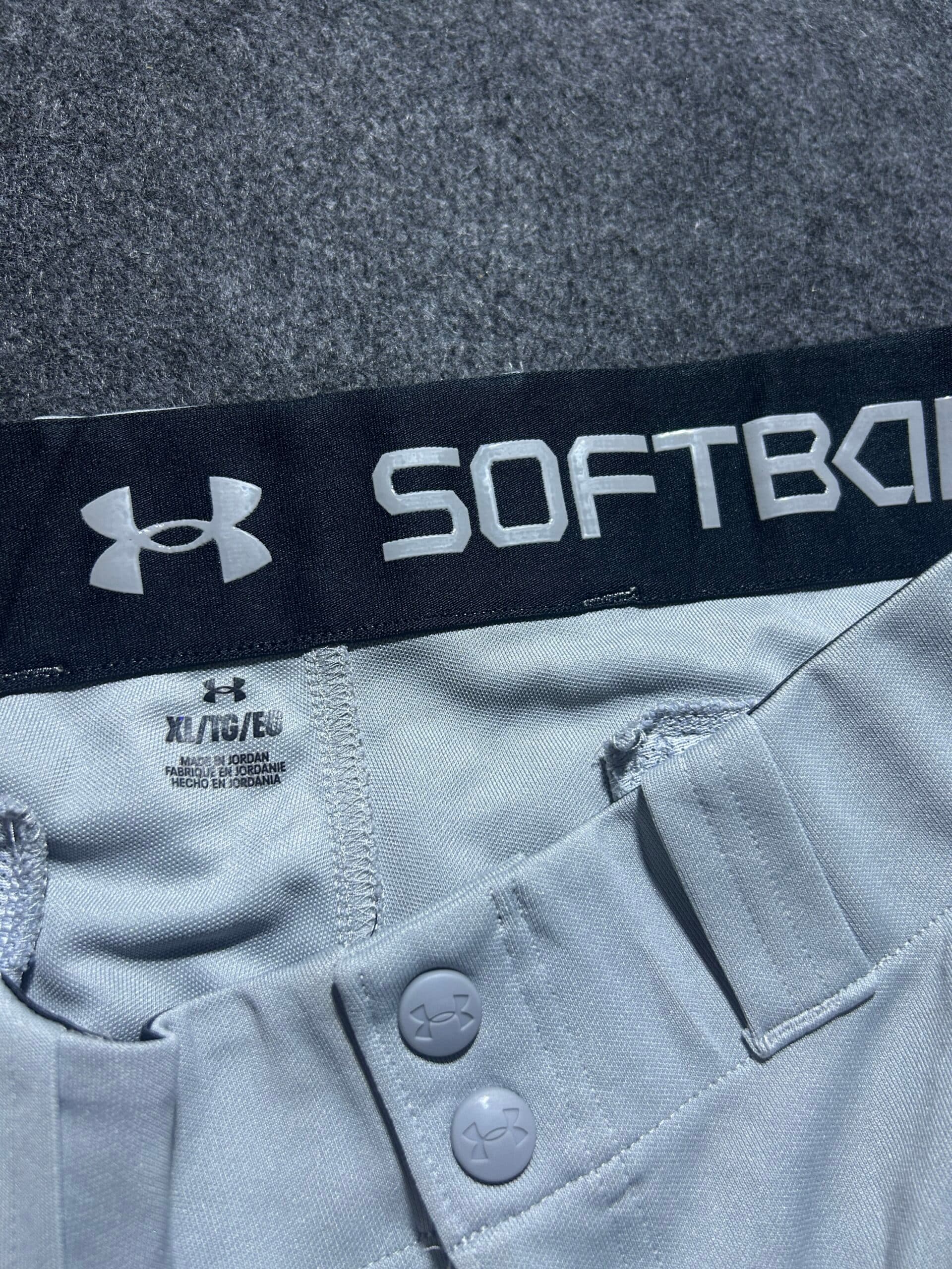 Under Armour thrift shorts India detail view