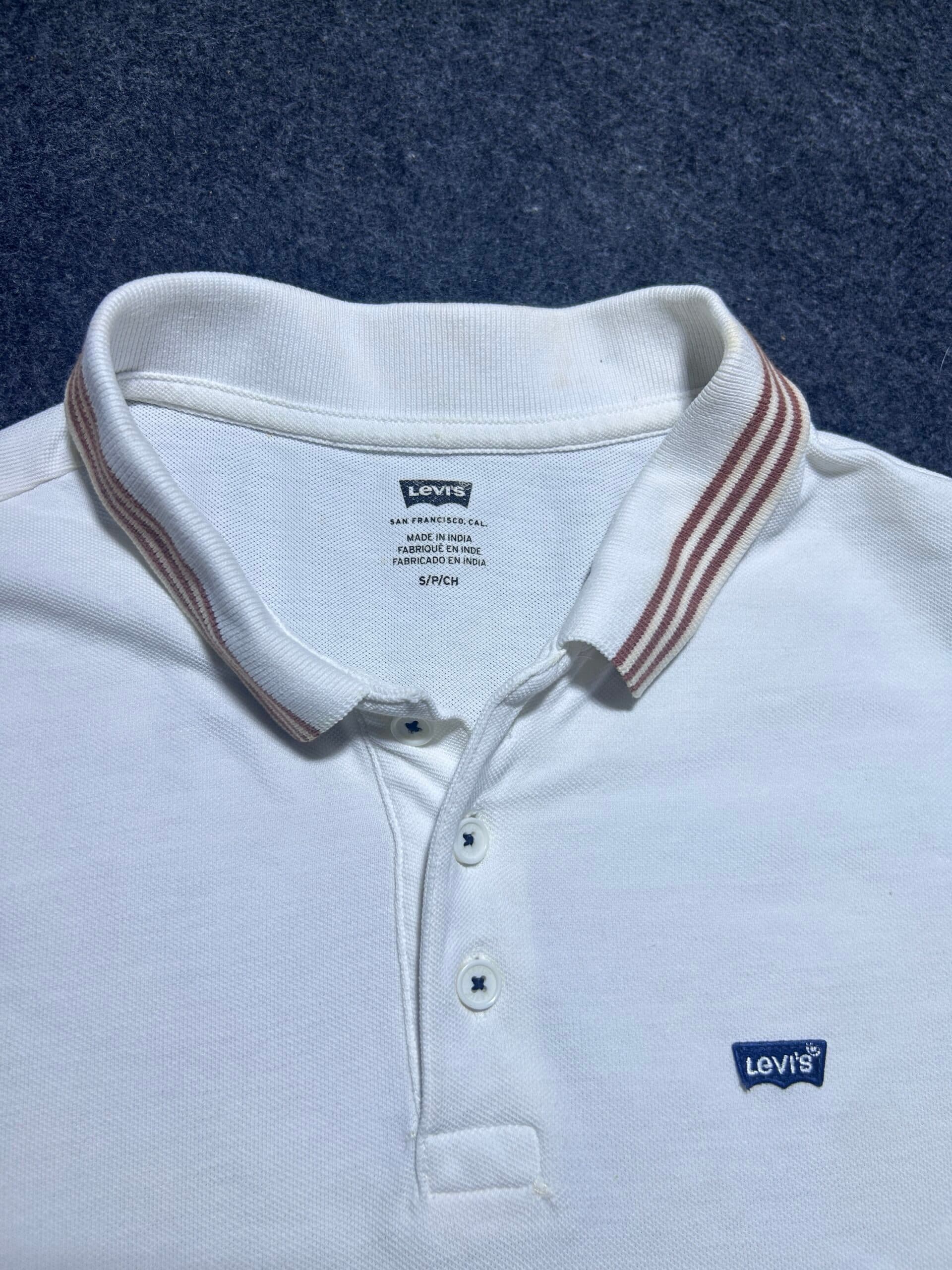 Branded thrift polo shirt India detail view