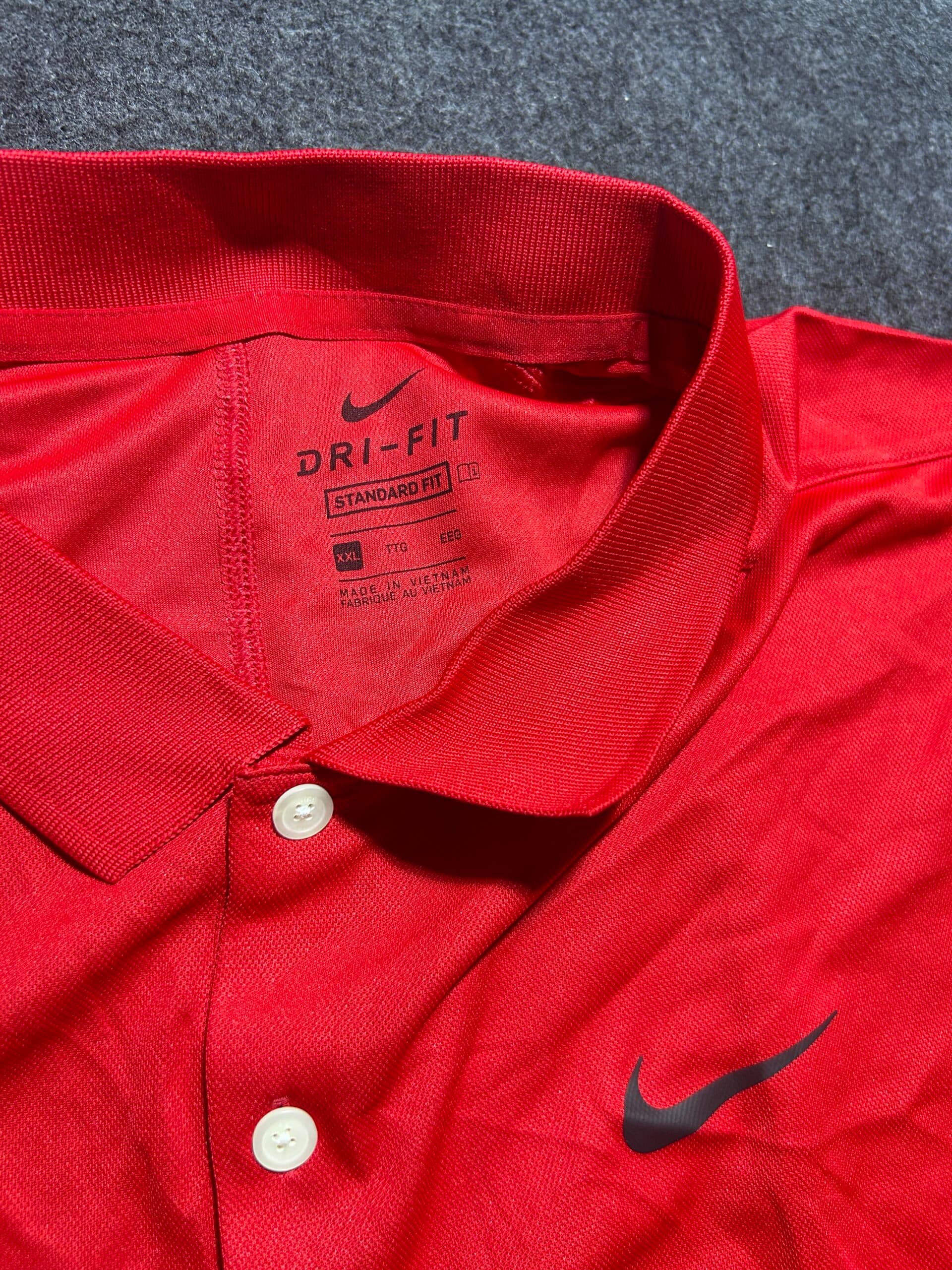 Nike Dri-FIT thrift polo shirt India detail view