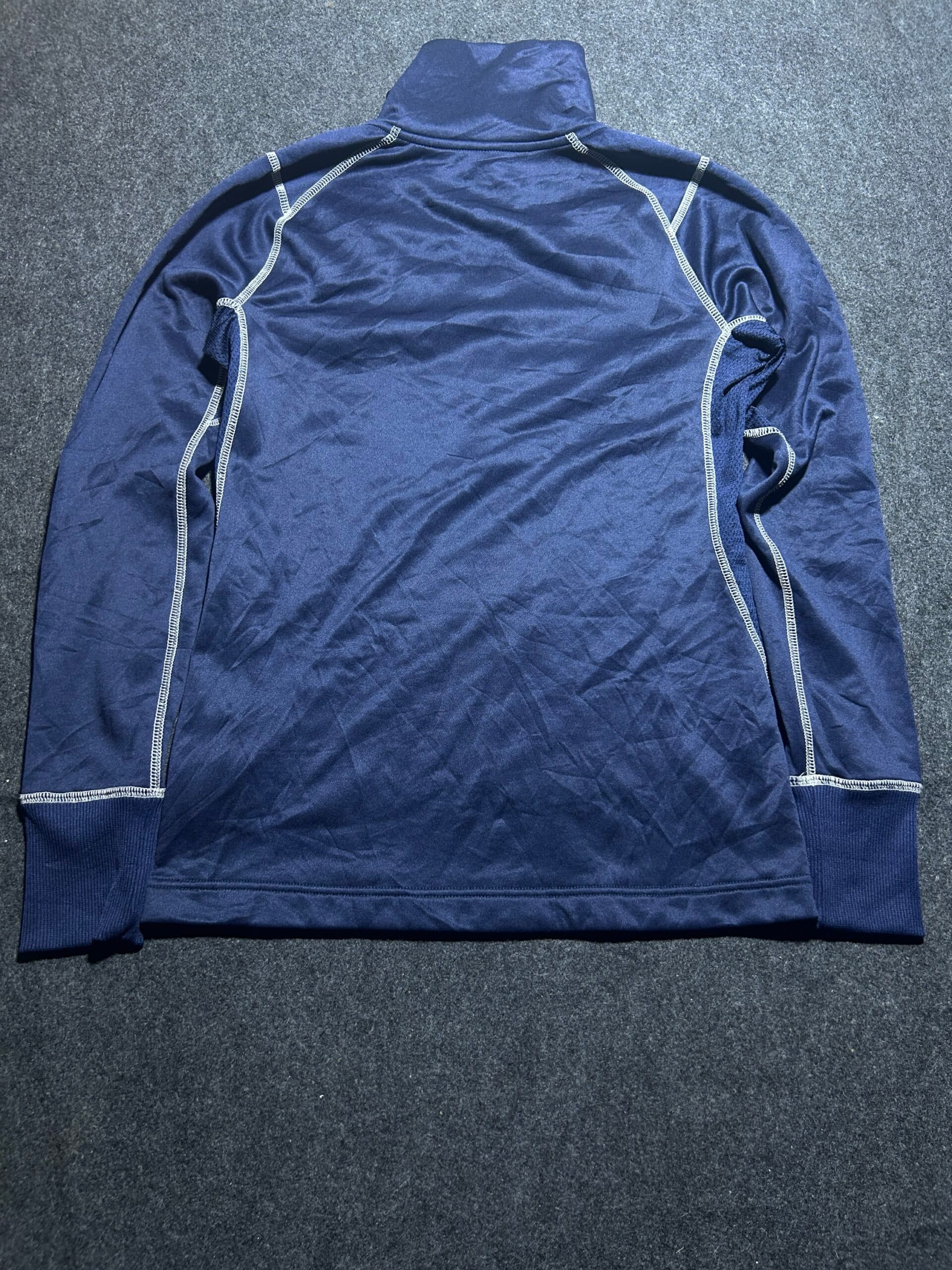Nike thrift sweatshirt India detail view