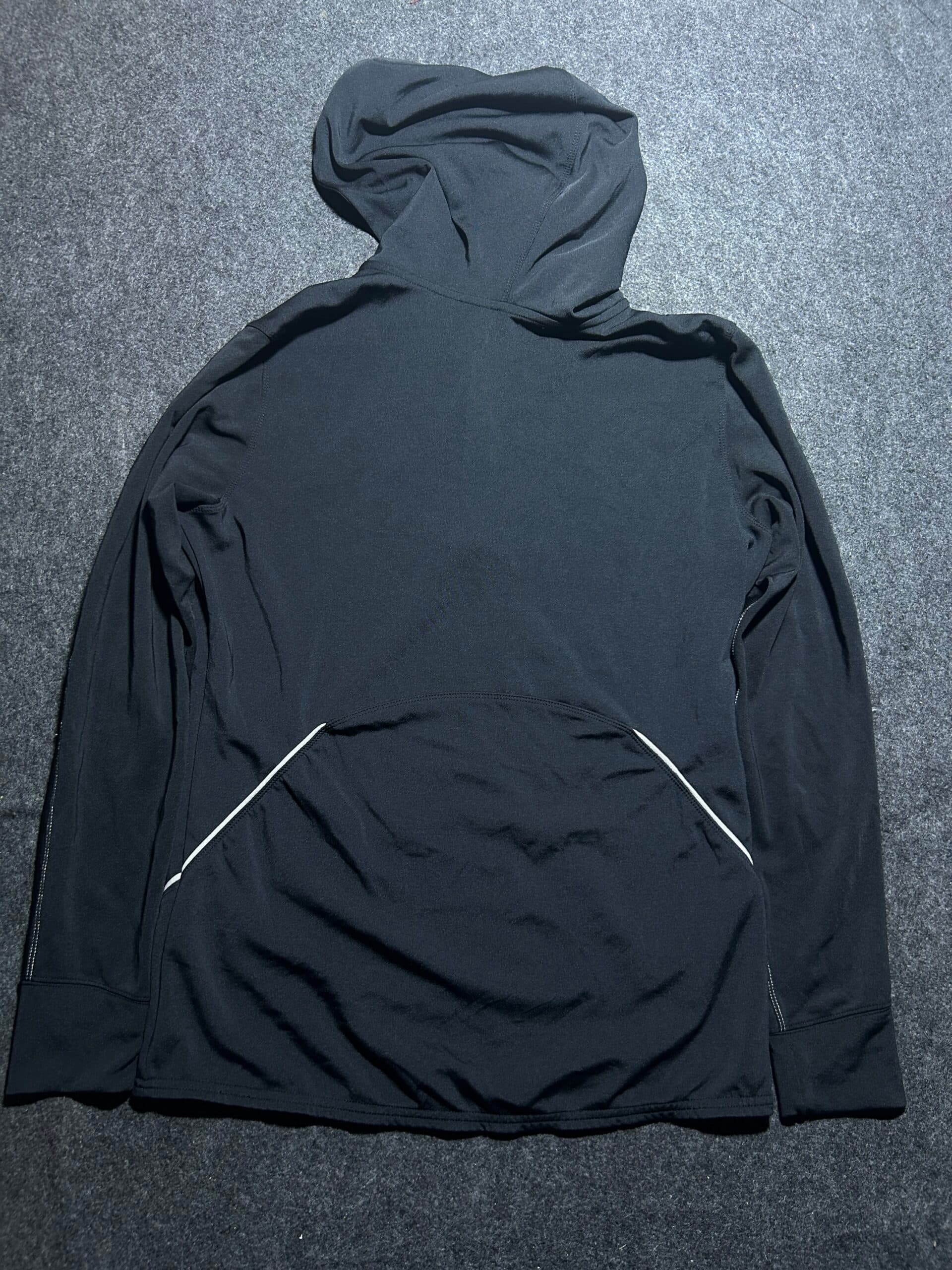 Nike Dri-FIT thrift hoodie India close-up