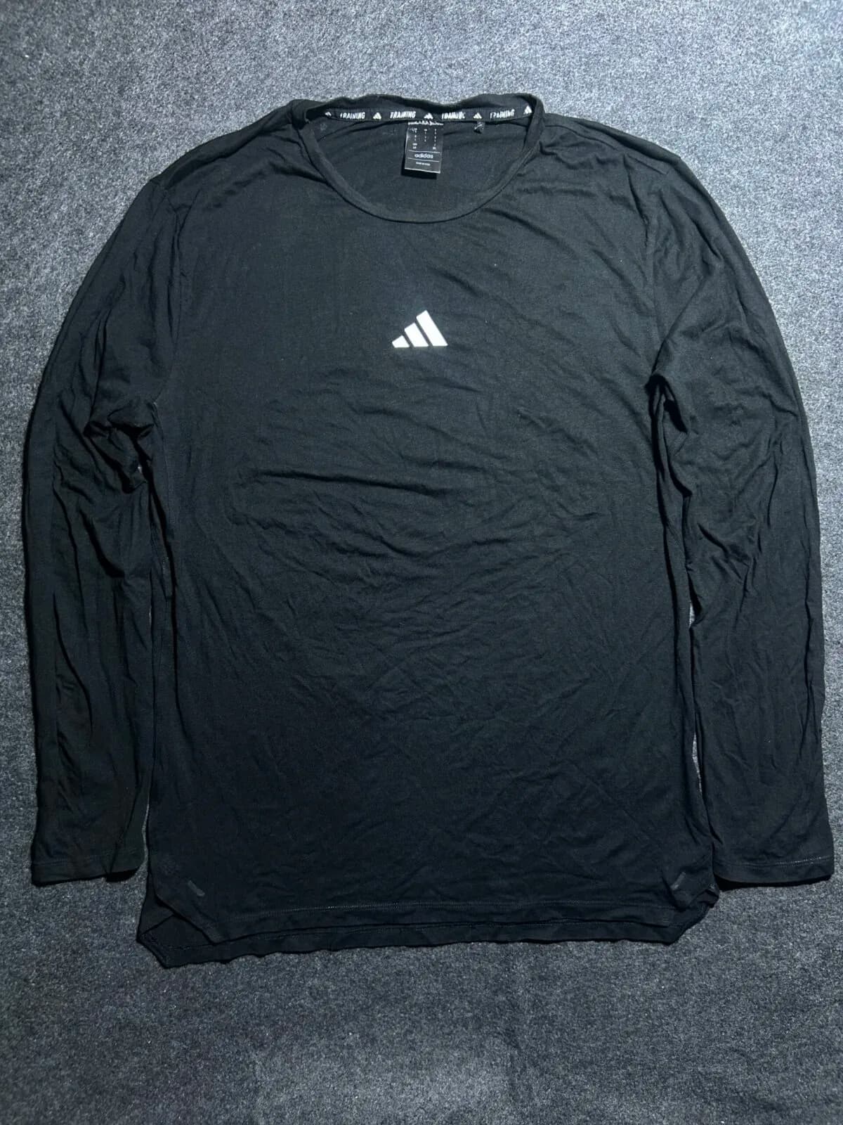 Adidas thrift t-shirt India