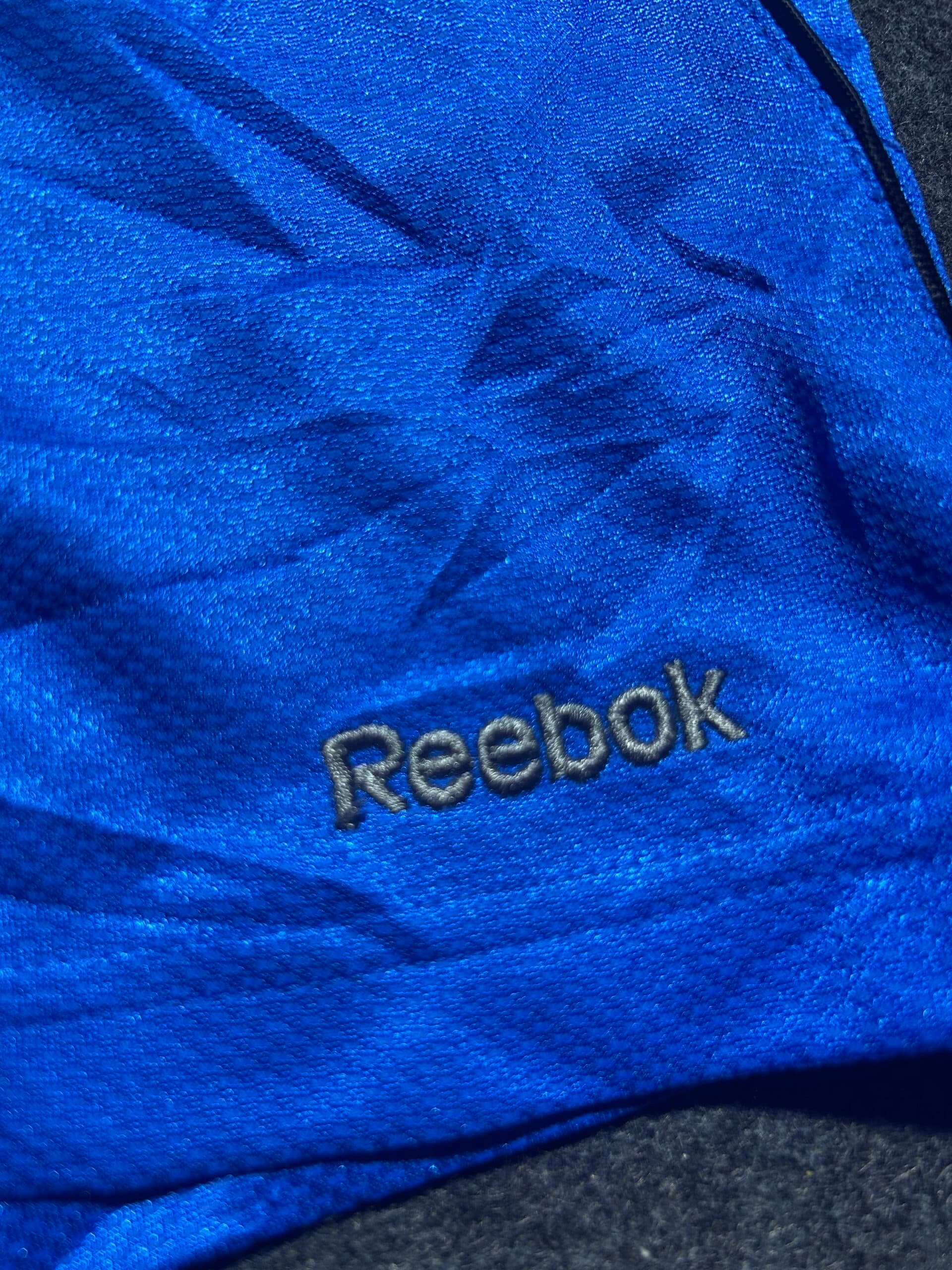 Reebok thrift shorts India detail view
