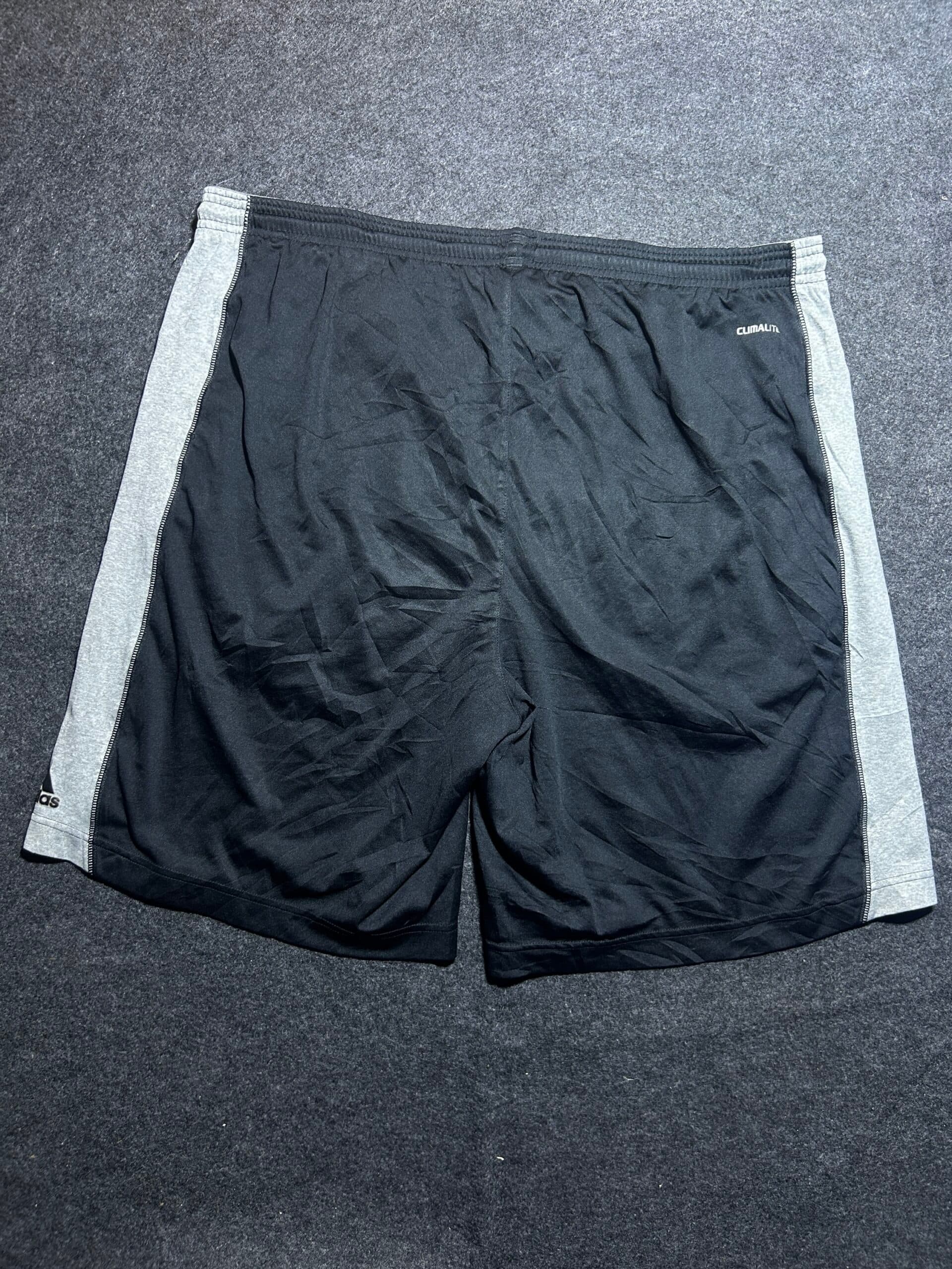 Adidas Climalite thrift shorts India detail view