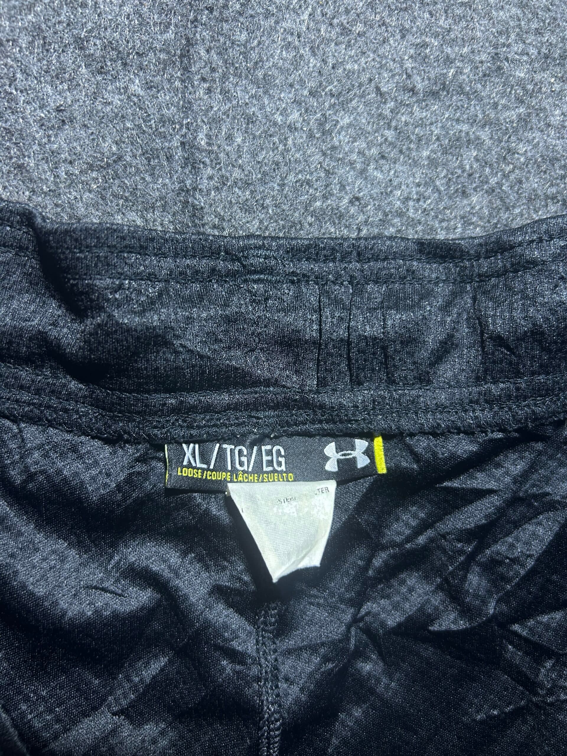 Under Armour thrift shorts India detail view