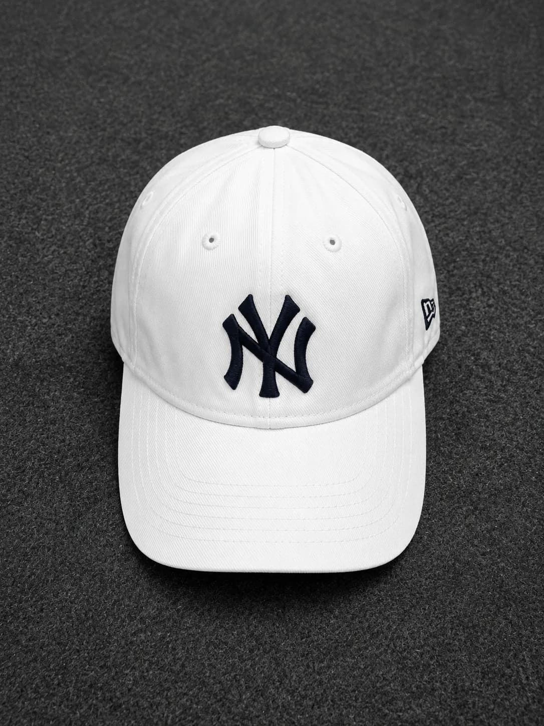 New Era NY Yankees Snapback Cap – White thrift clothing India