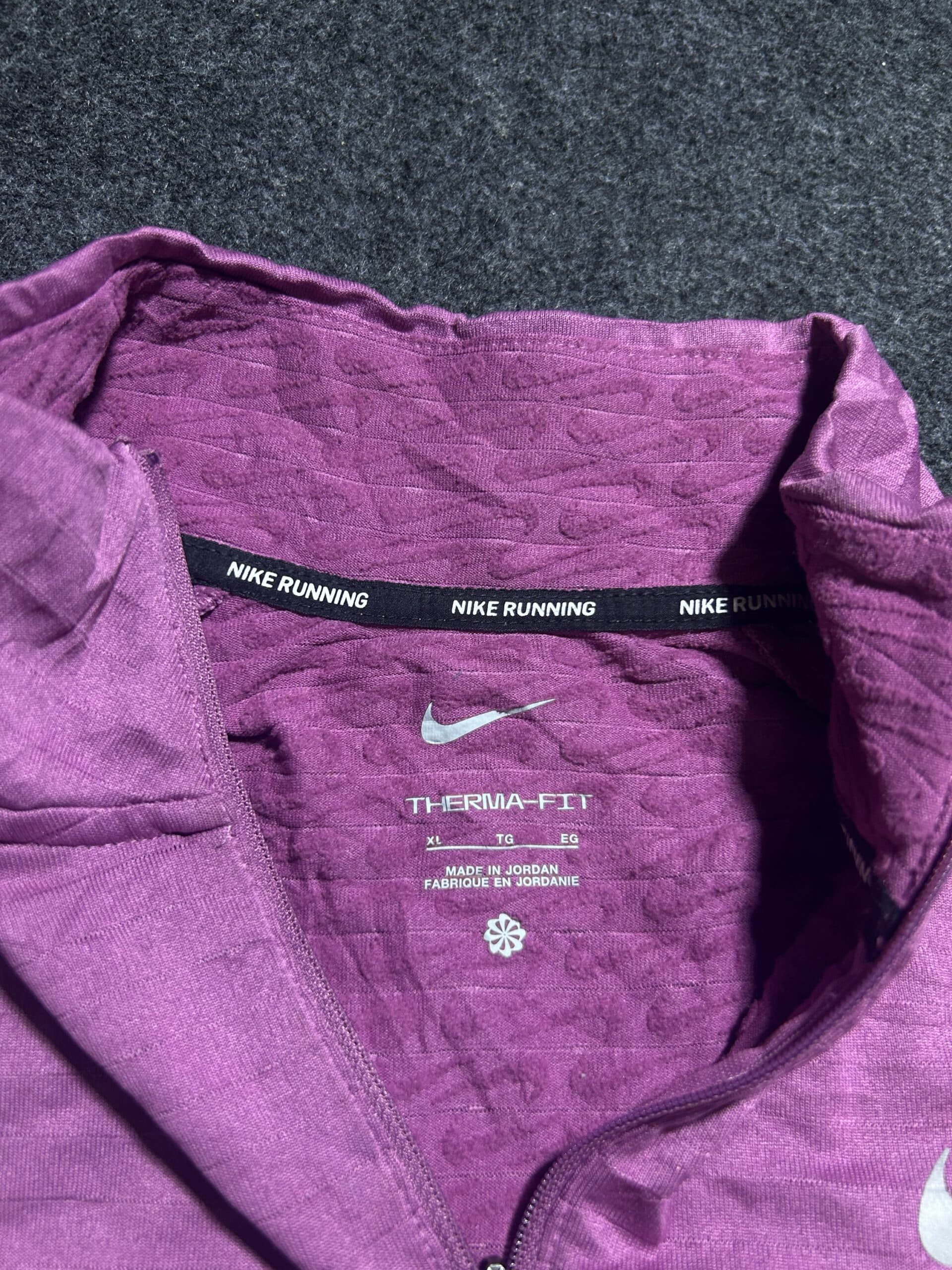 Nike thrift clothing India detail view