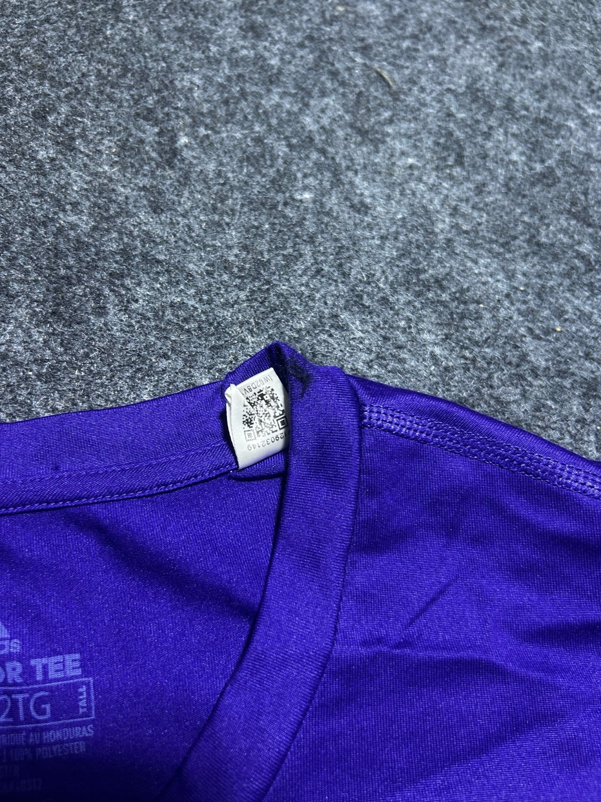 Adidas thrift t-shirt India detail view