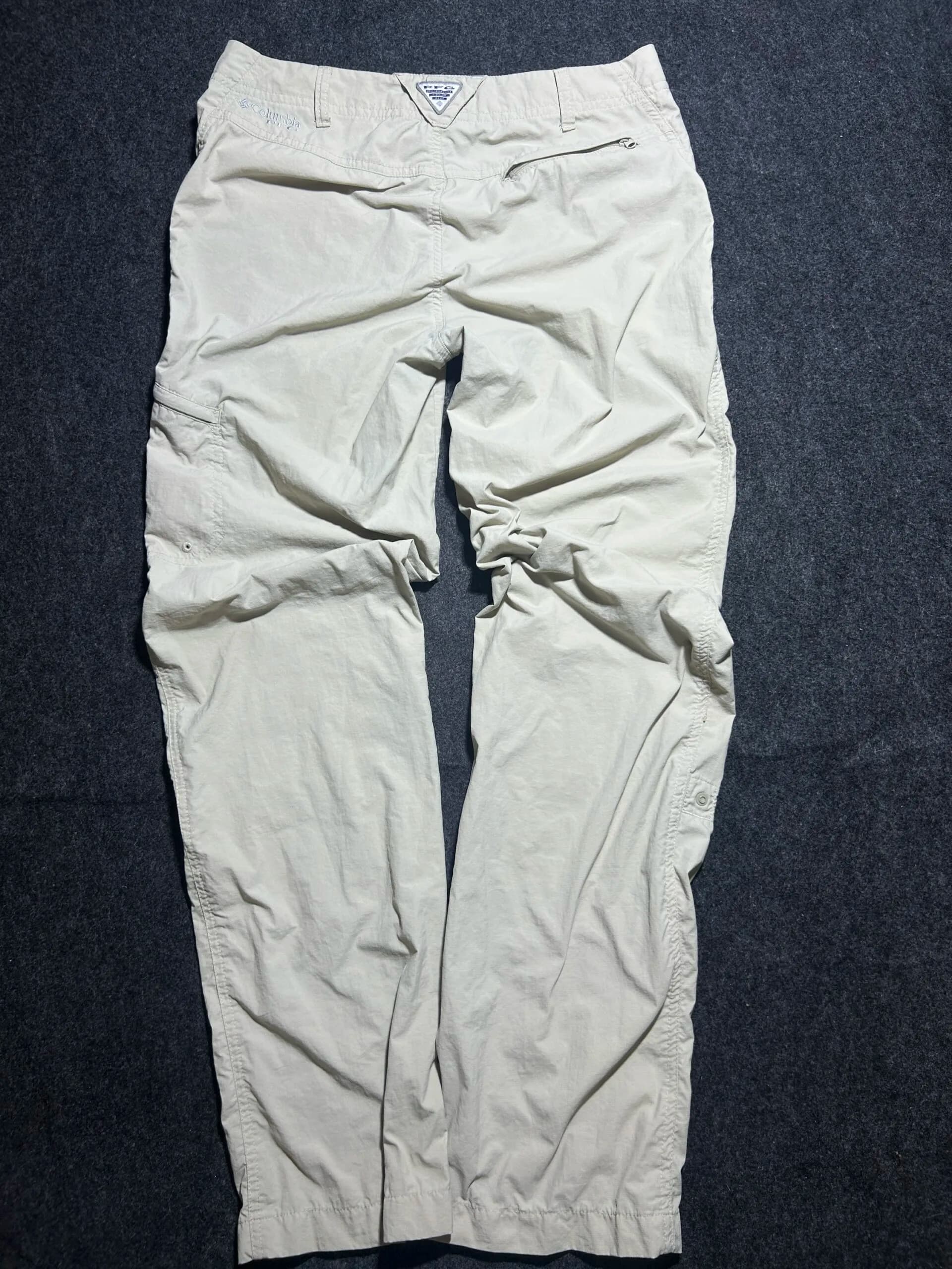 Columbia thrift cargo pants India back view