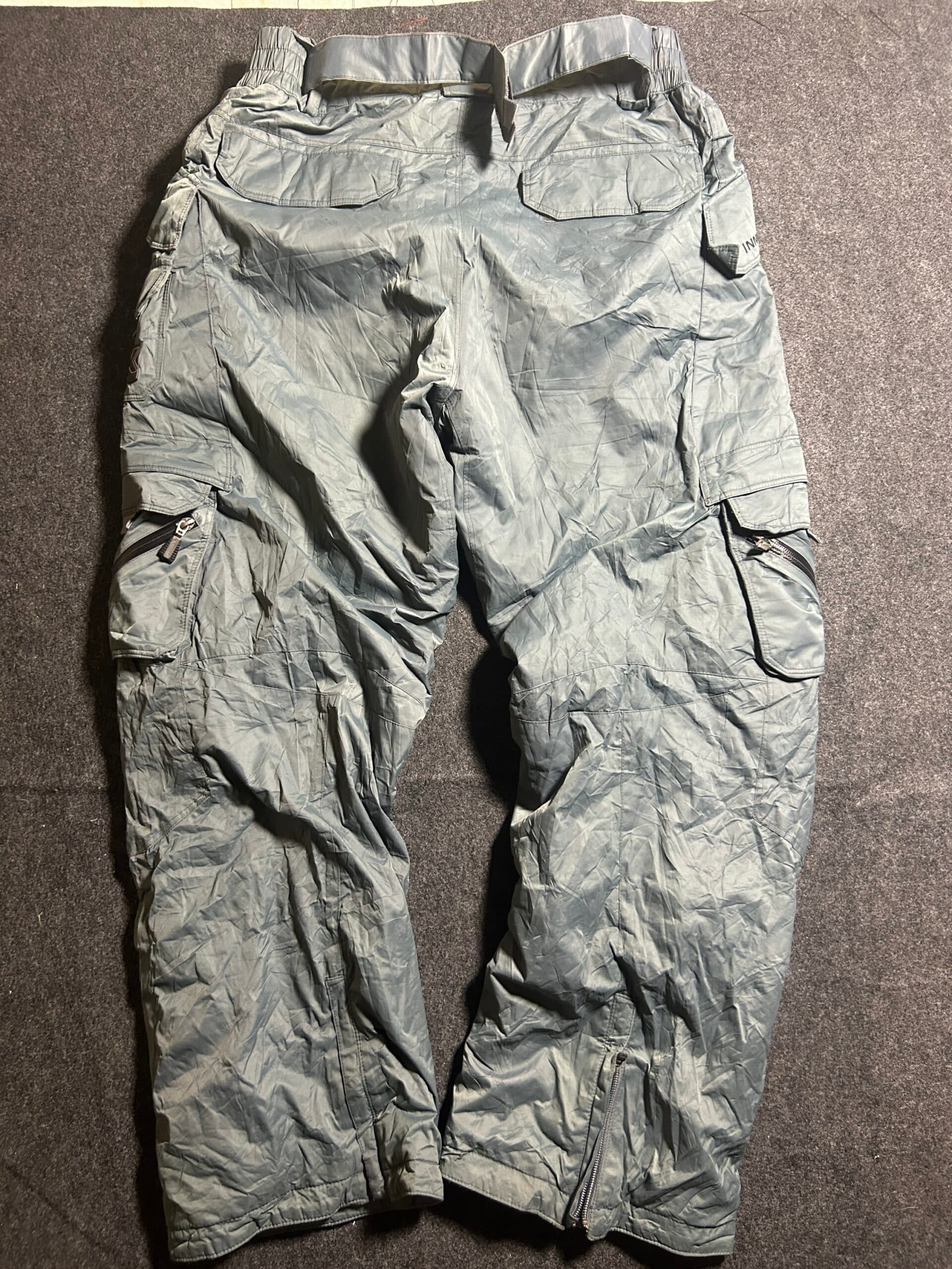 Branded thrift cargo pants India detail view