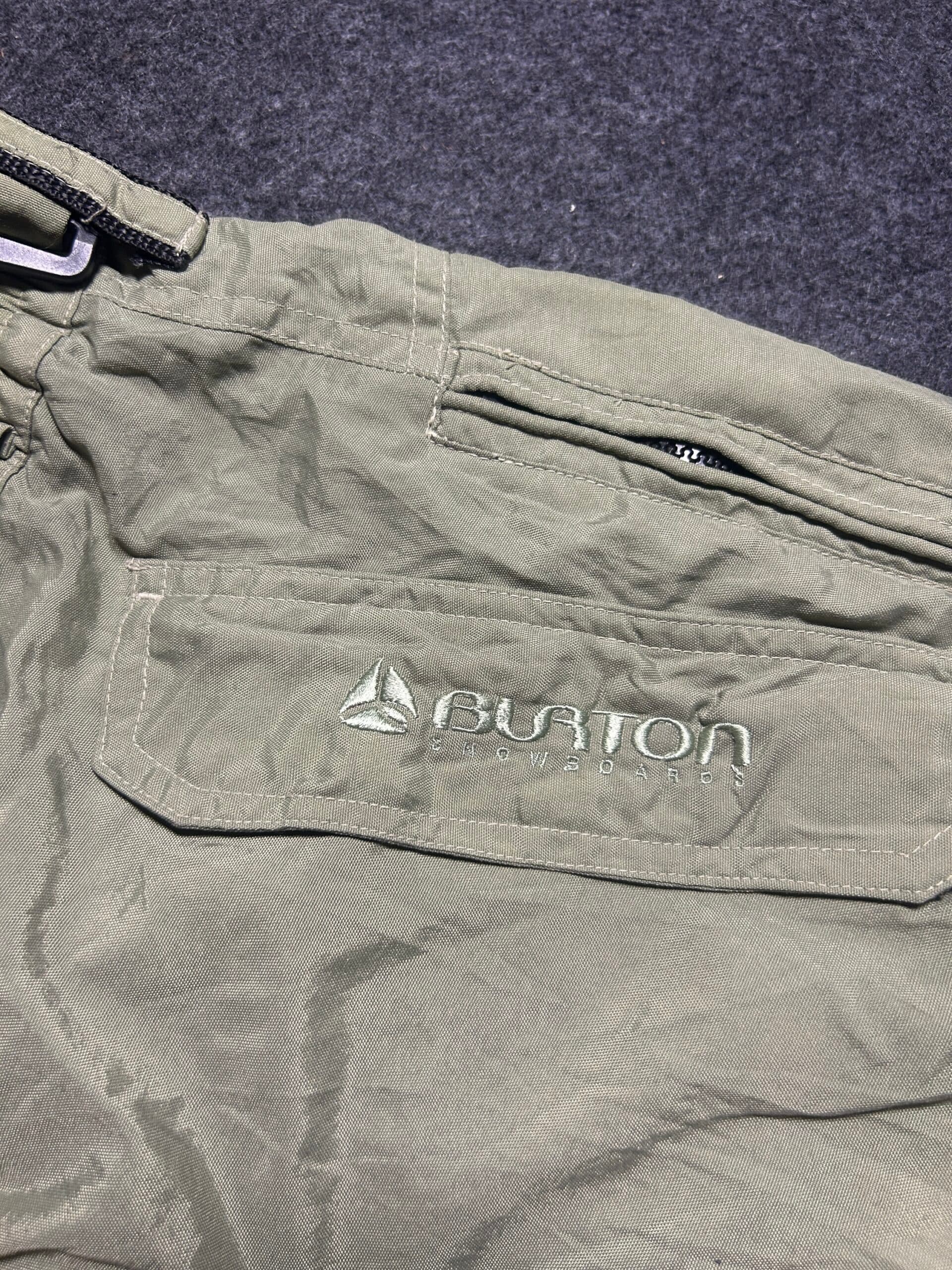 Branded thrift cargo pants India close-up