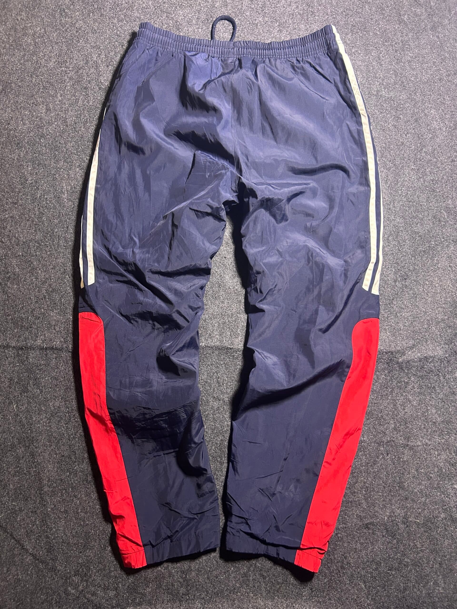 Fila thrift windbreaker jacket India detail view