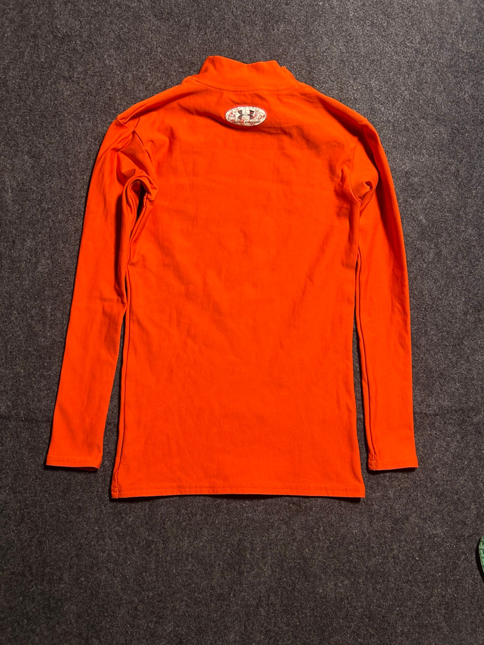 Under Armour HeatGear thrift compression wear India detail view