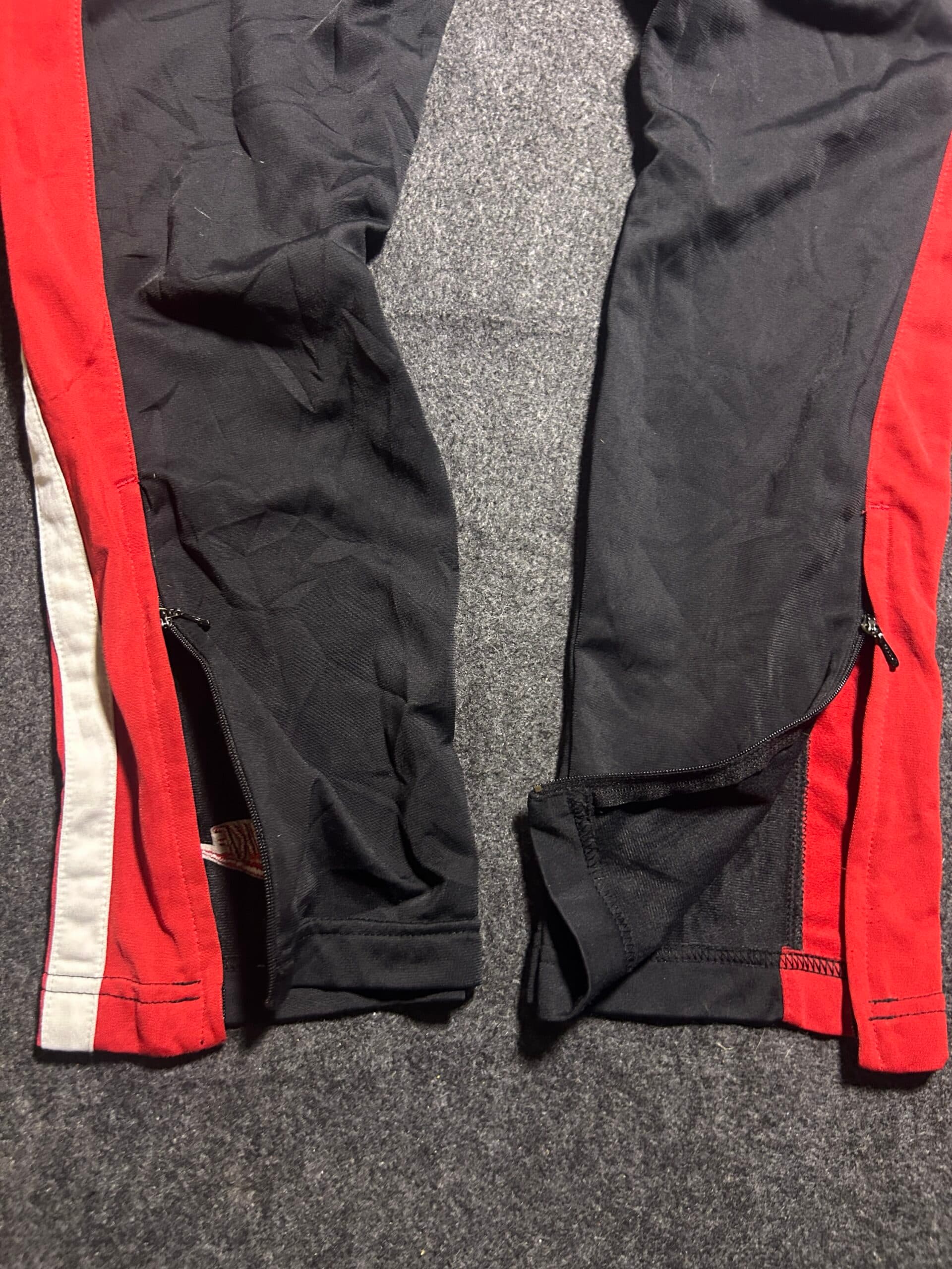 Nike thrift track pants India detail view