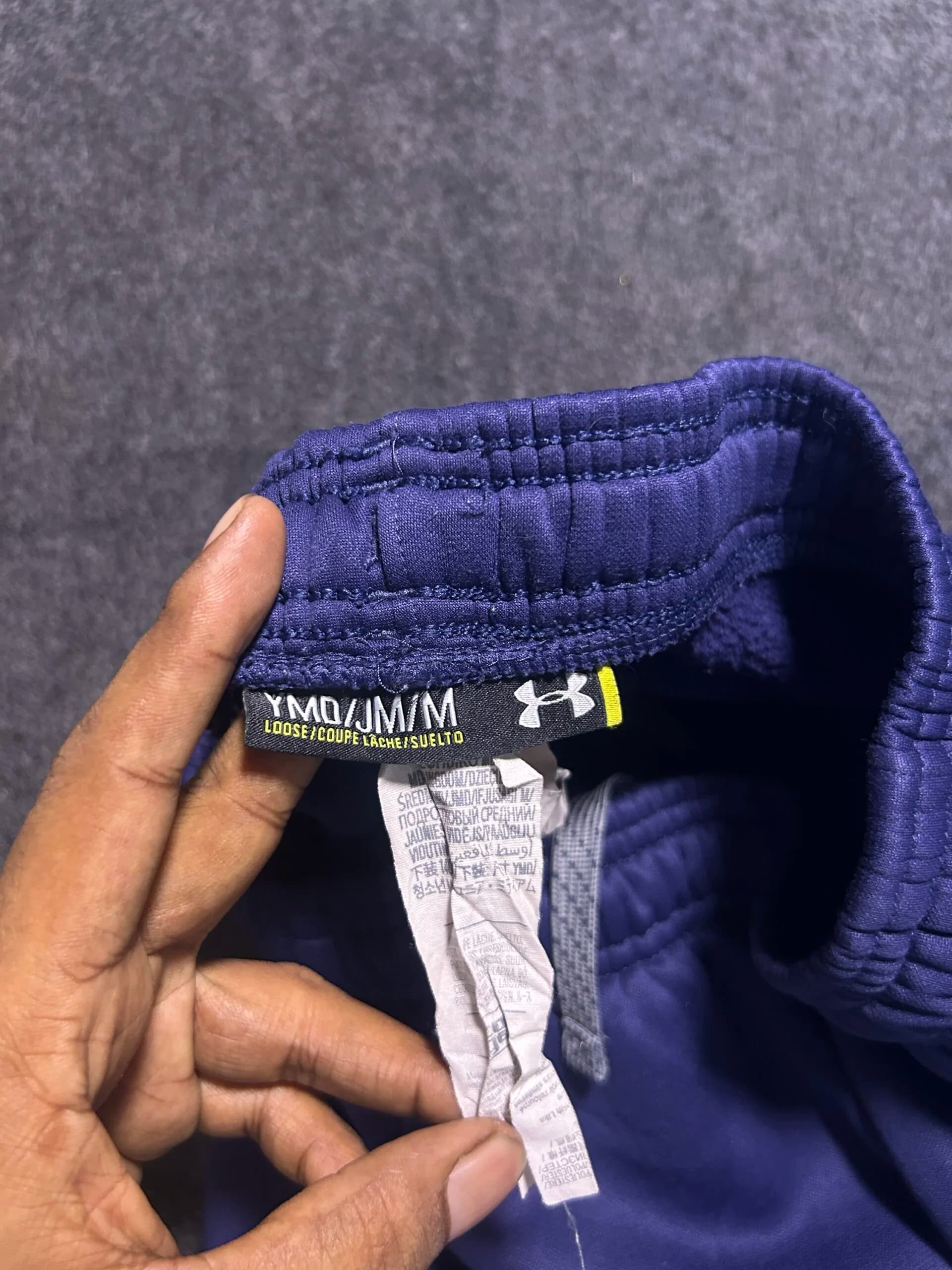 Under Armour thrift fleece jacket India close-up