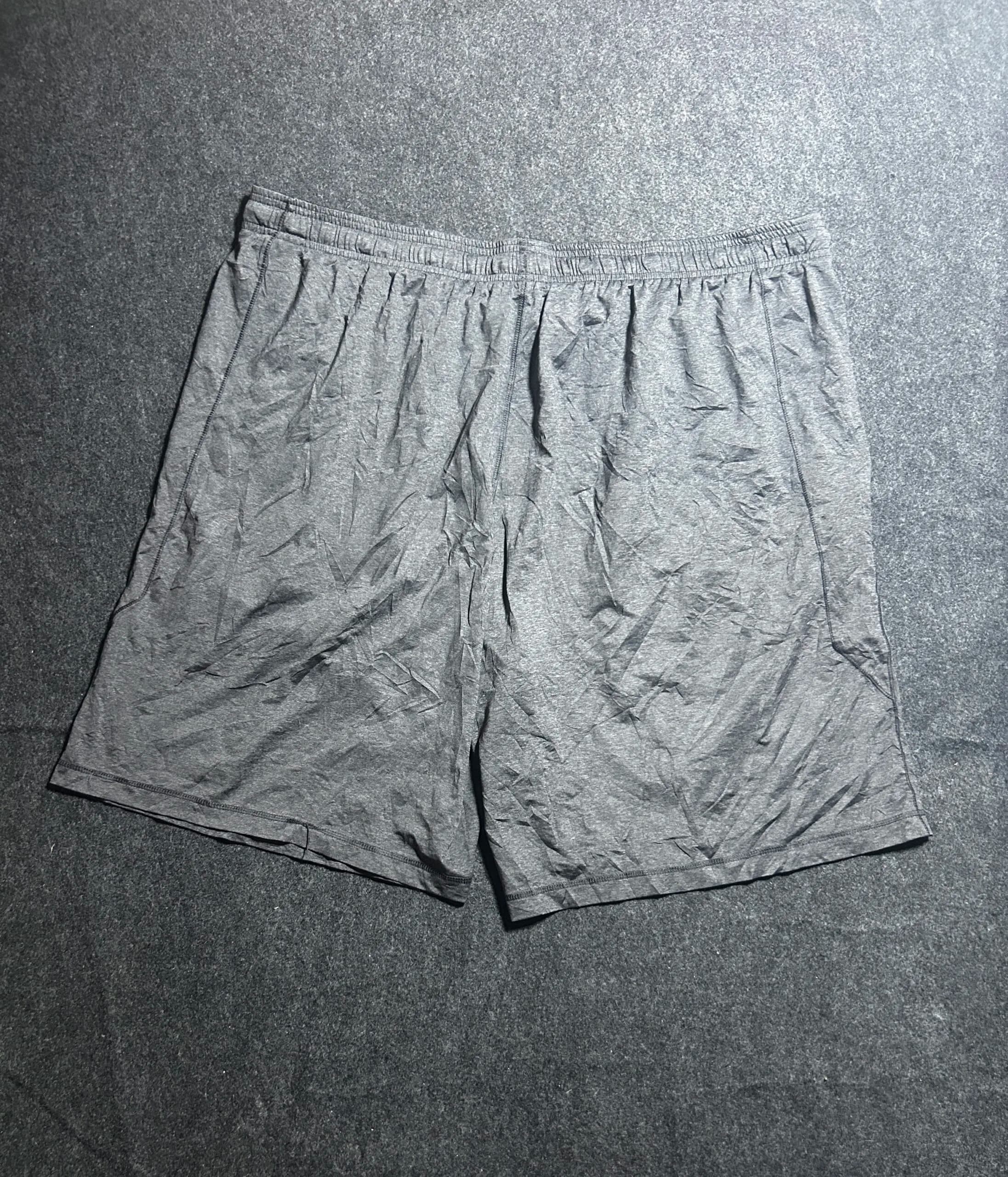 Under Armour HeatGear thrift shorts India back view