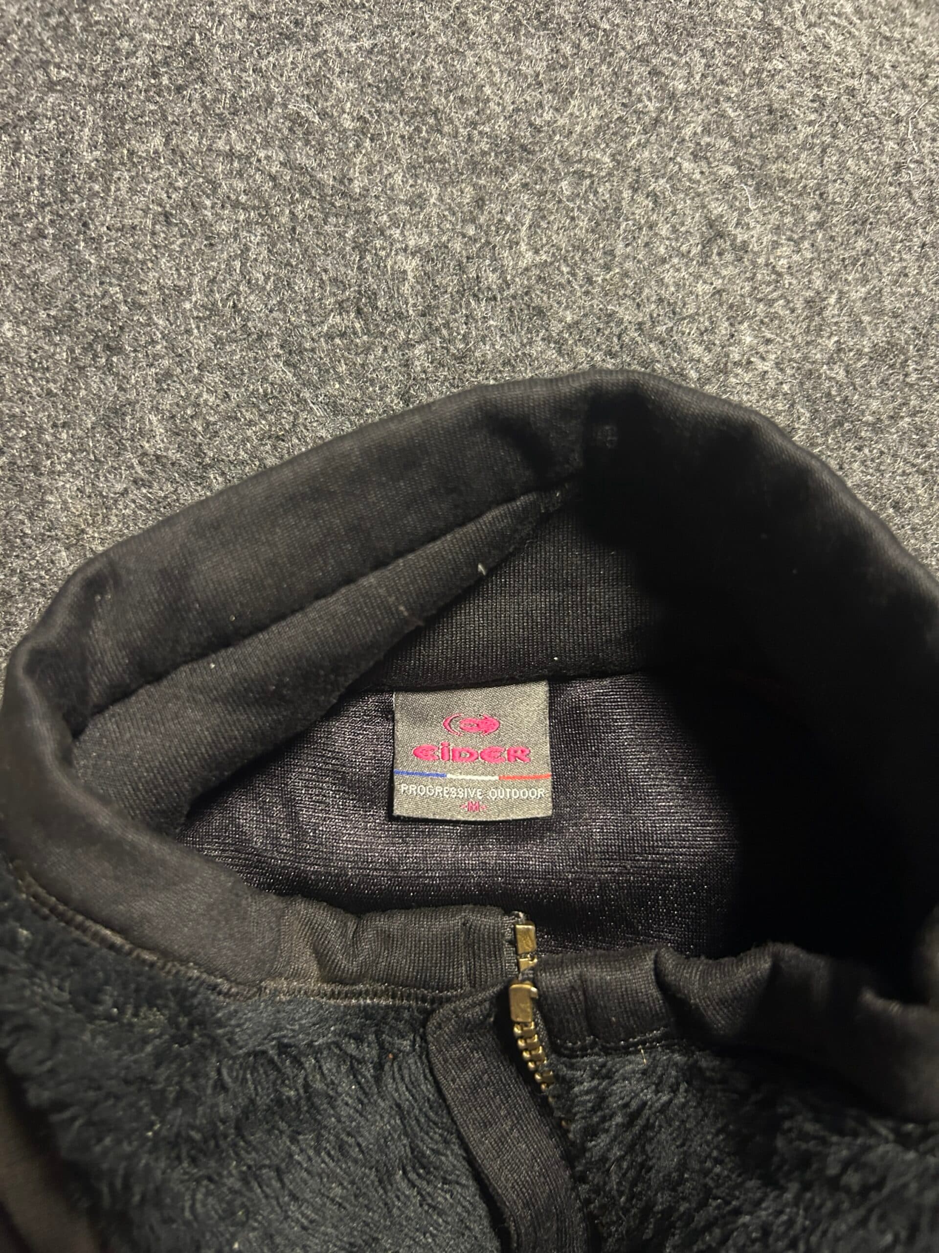 Branded thrift fleece jacket India close-up