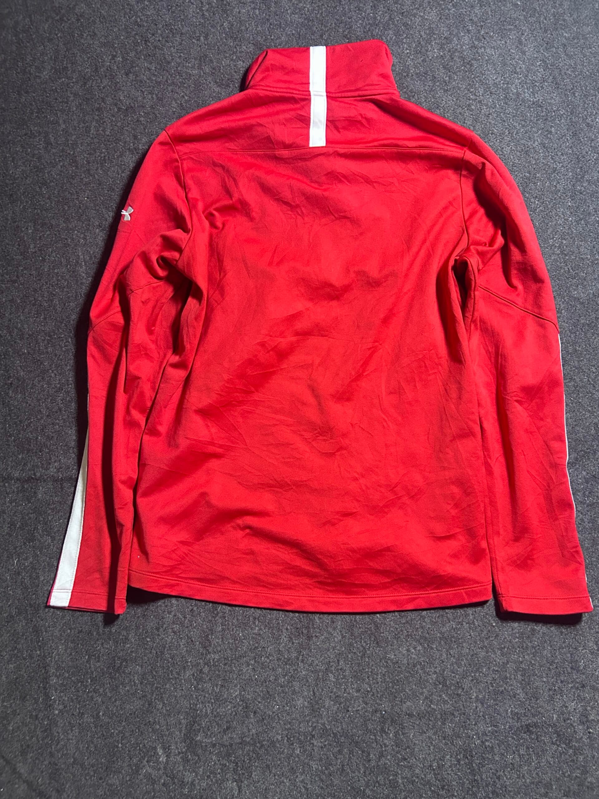 Under Armour thrift clothing India detail view