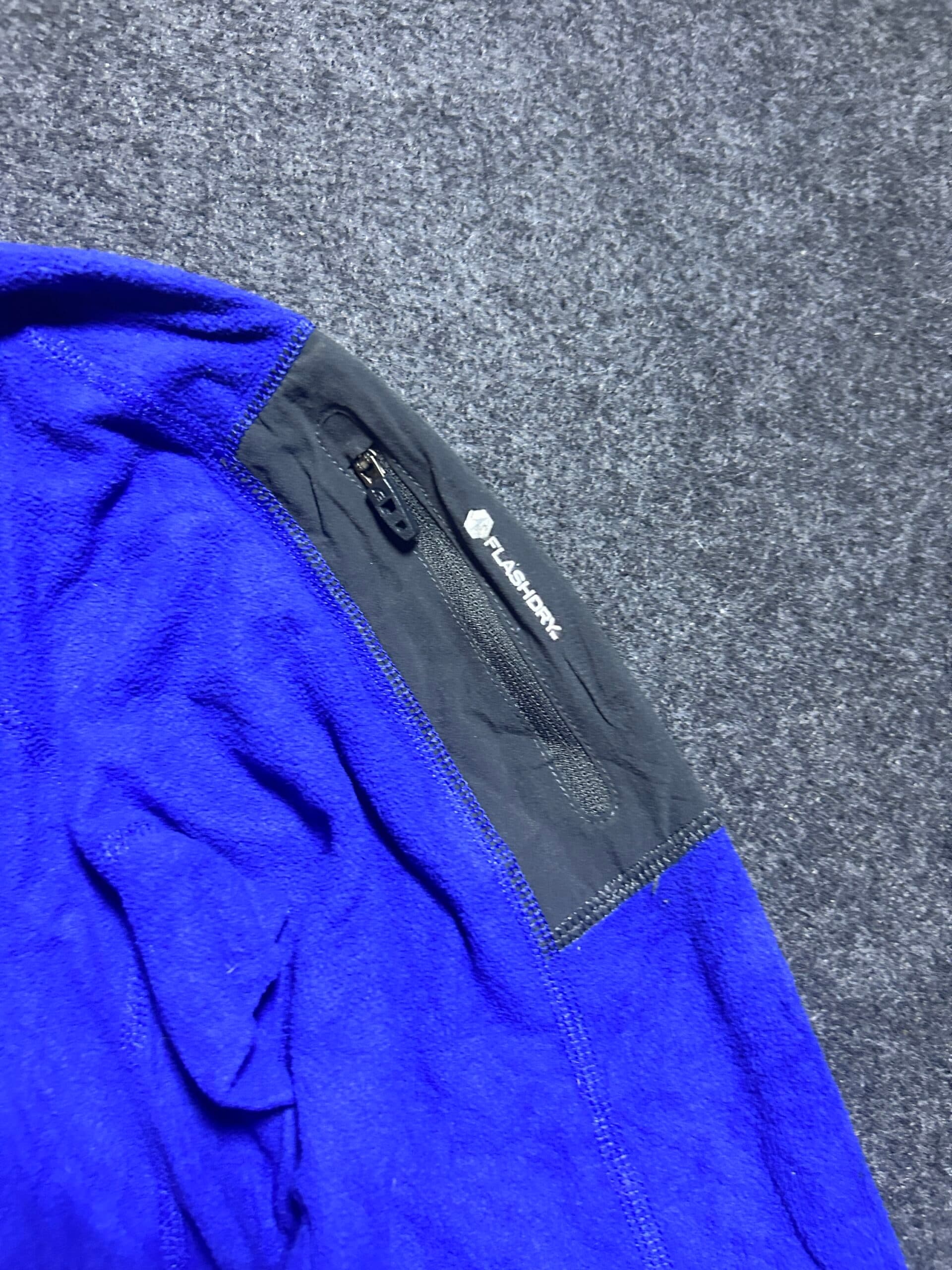 The North Face thrift fleece jacket India close-up