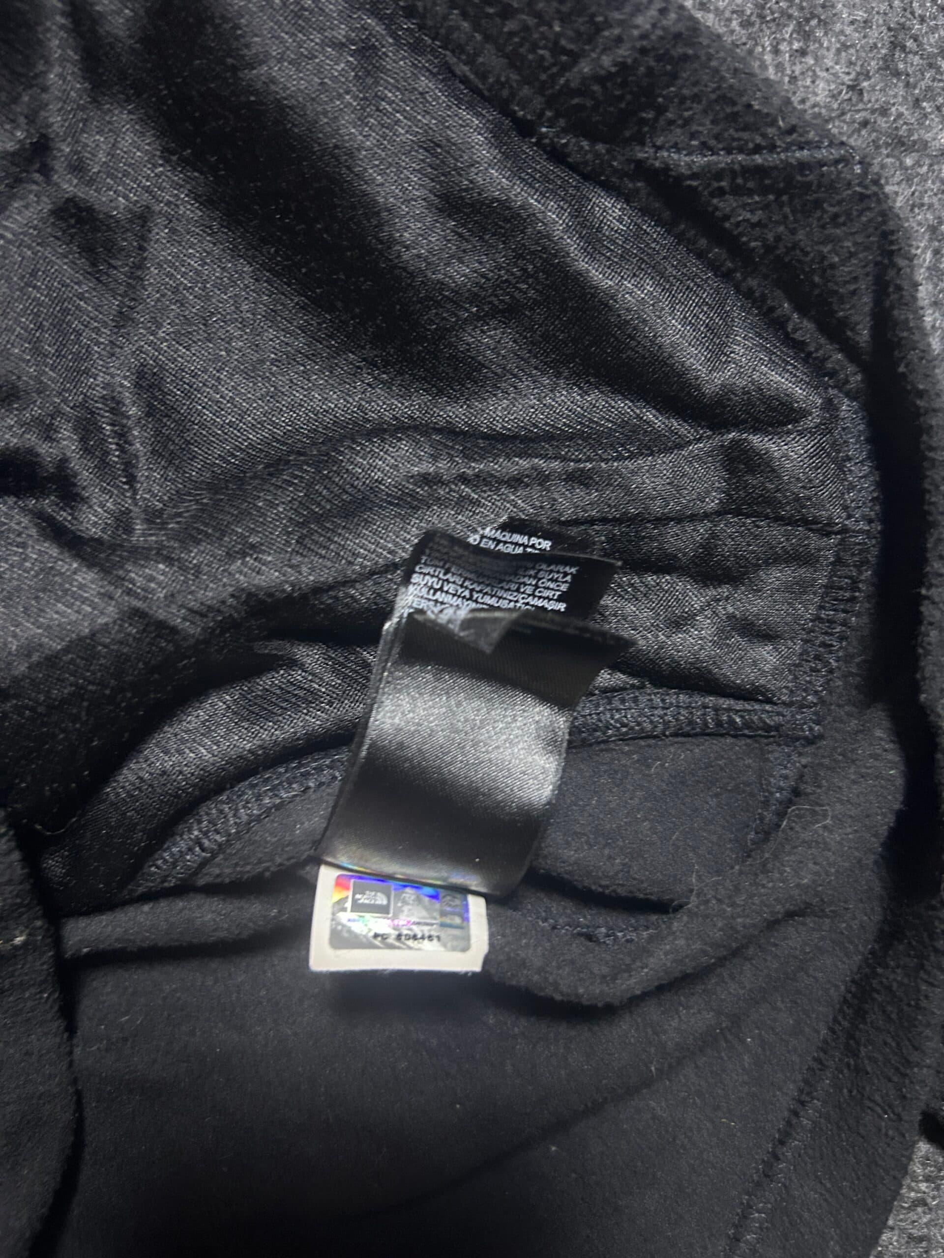 The North Face thrift fleece jacket India close-up