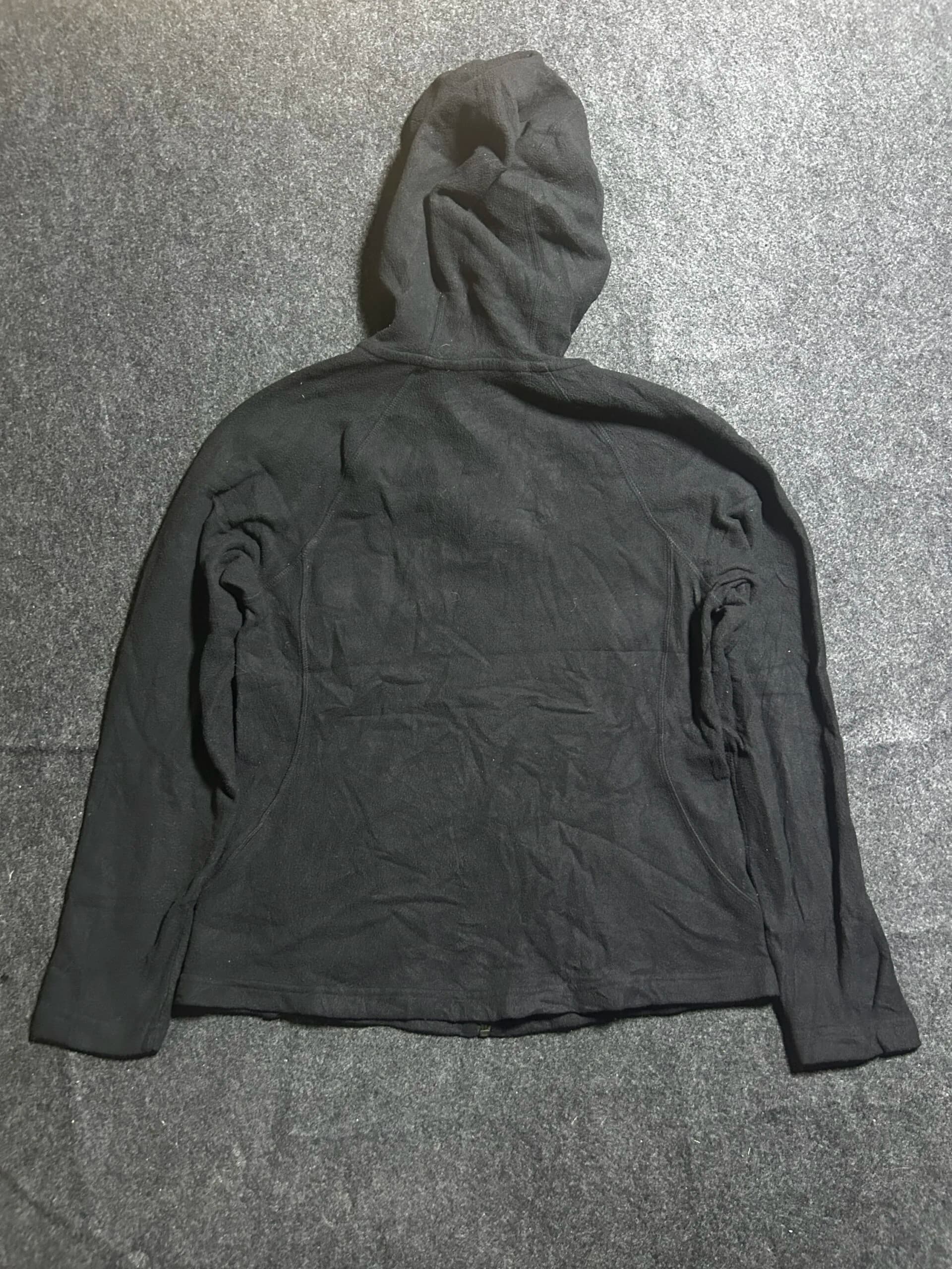 The North Face thrift fleece jacket India back view