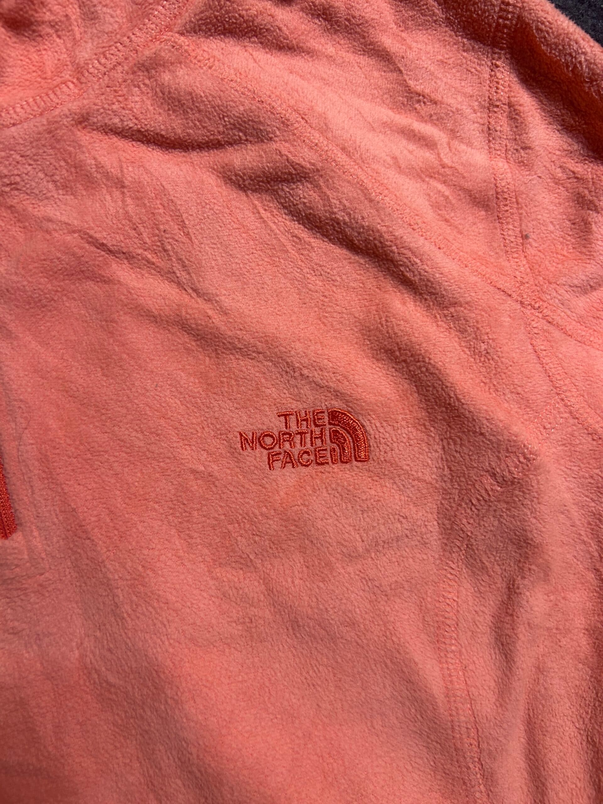 The North Face thrift fleece jacket India detail view