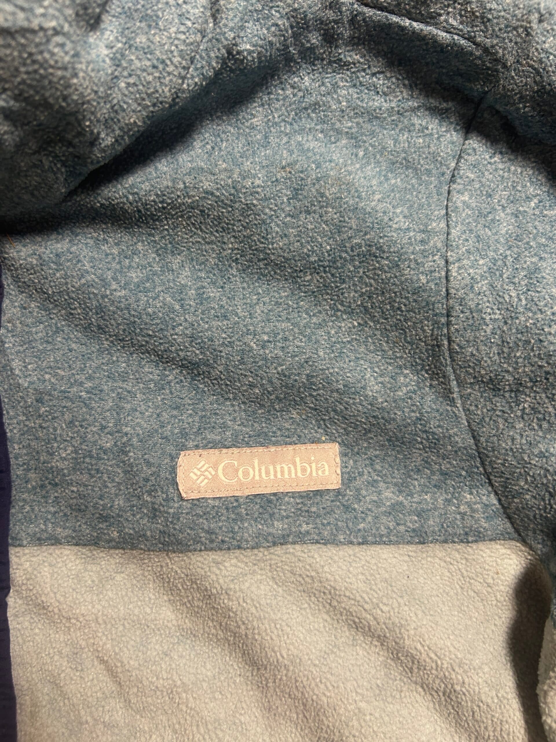 Columbia thrift fleece jacket India close-up