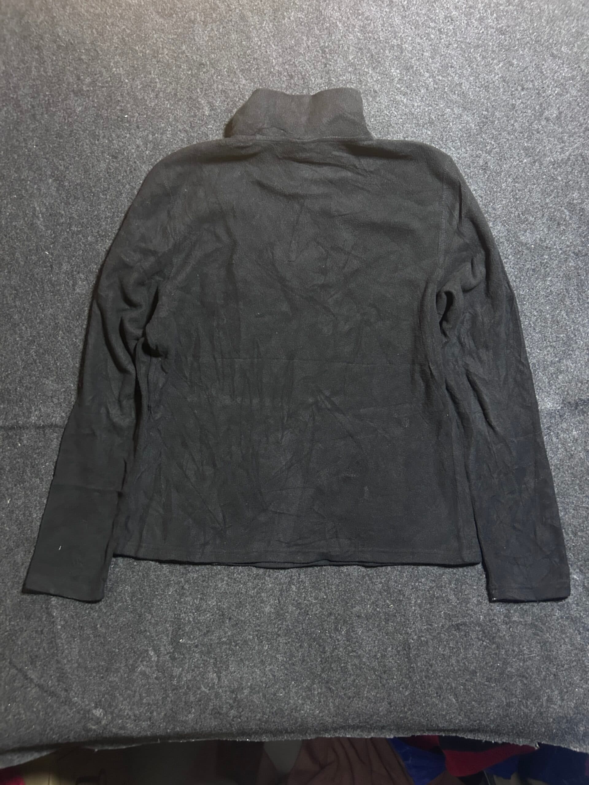 The North Face thrift fleece jacket India detail view