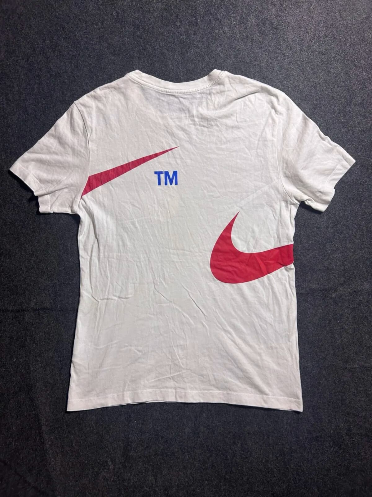 Nike thrift t-shirt India back view