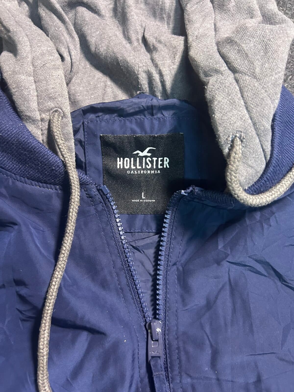 Branded thrift windbreaker jacket India close-up