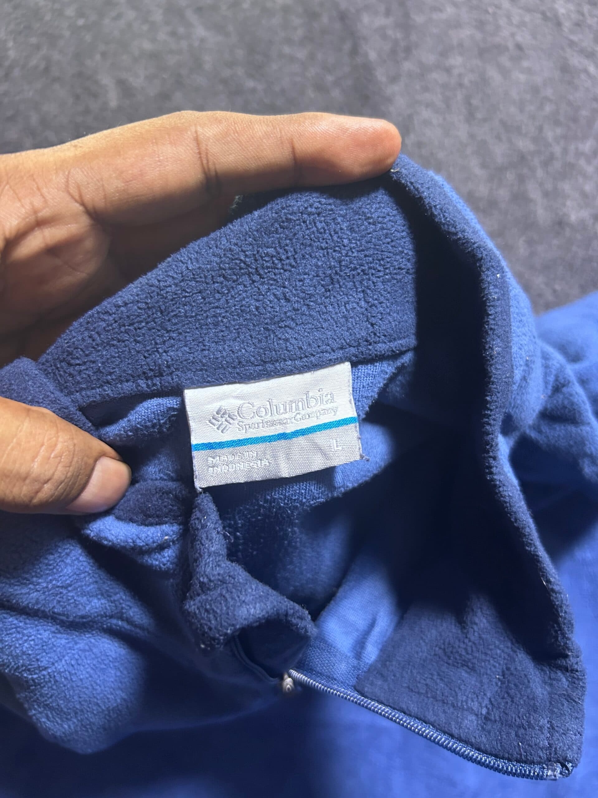 Columbia thrift fleece jacket India detail view