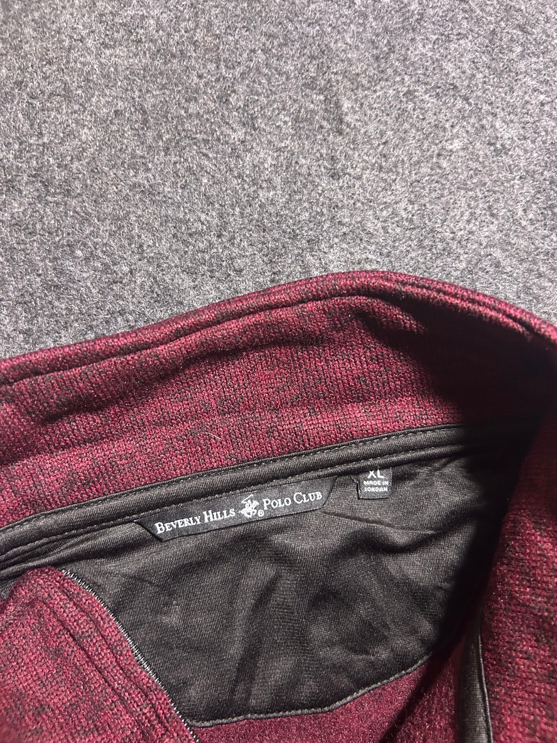 Branded thrift fleece jacket India close-up