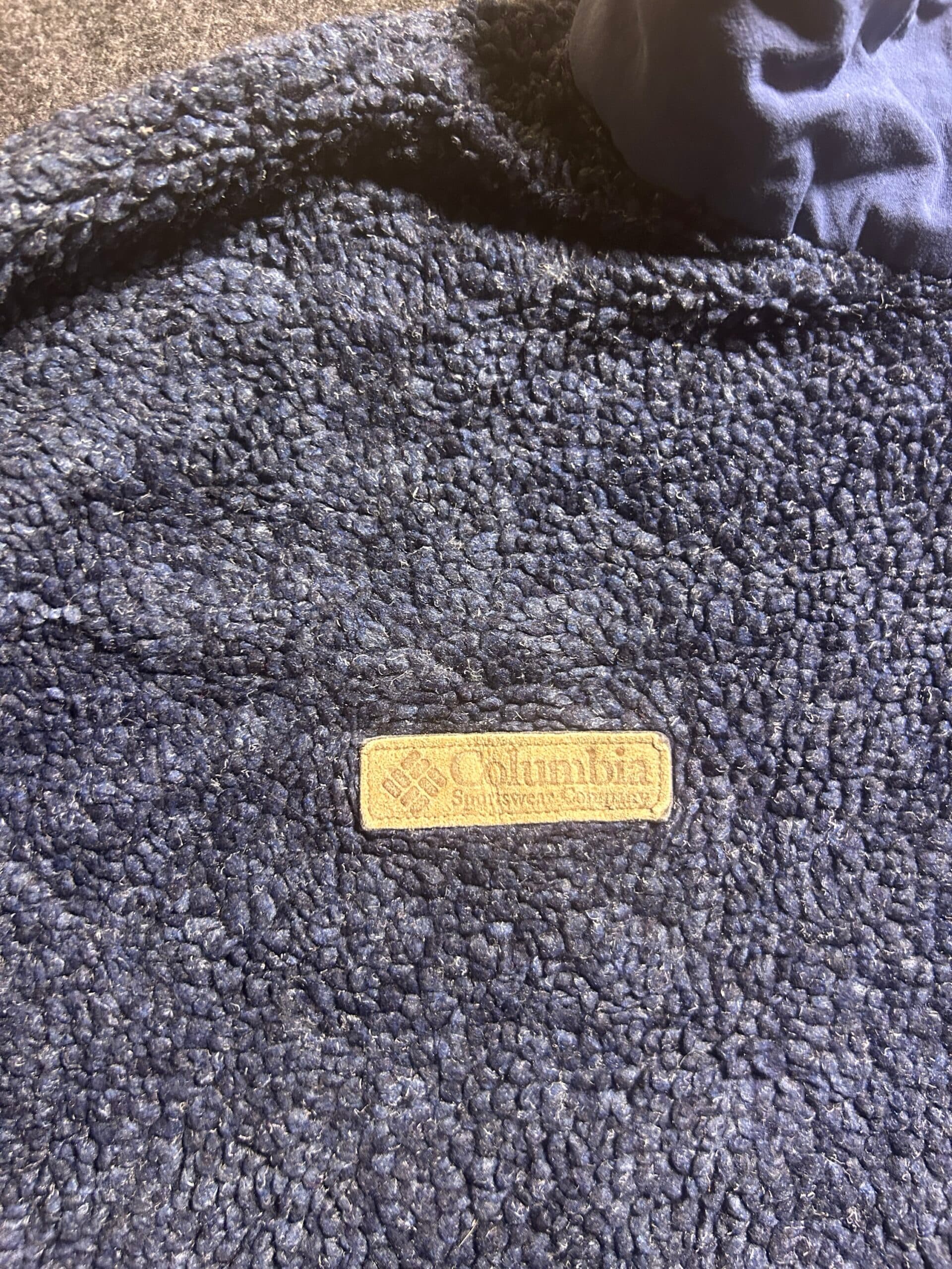 Columbia thrift fleece jacket India detail view