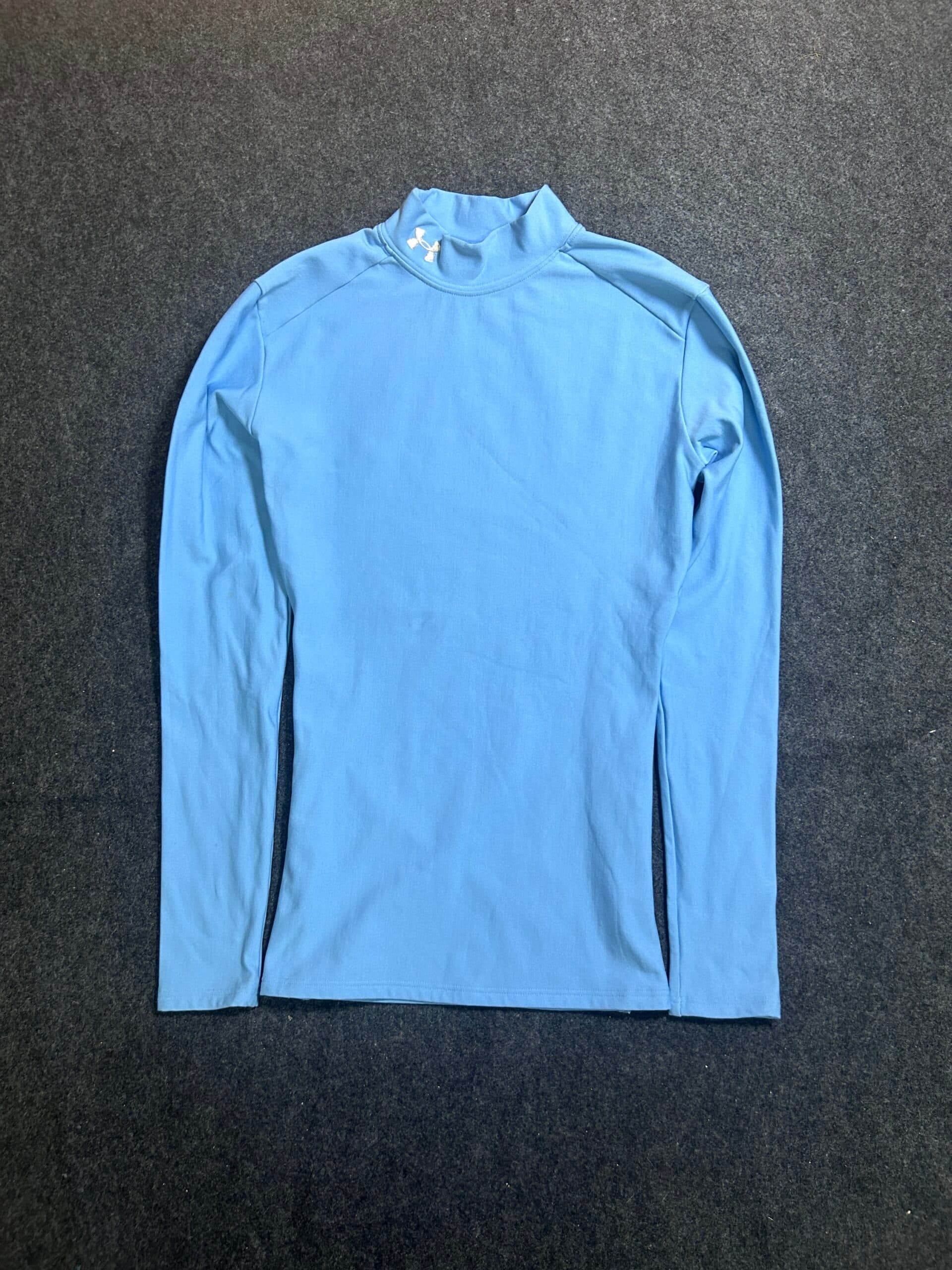 Under Armour thrift compression wear India close-up
